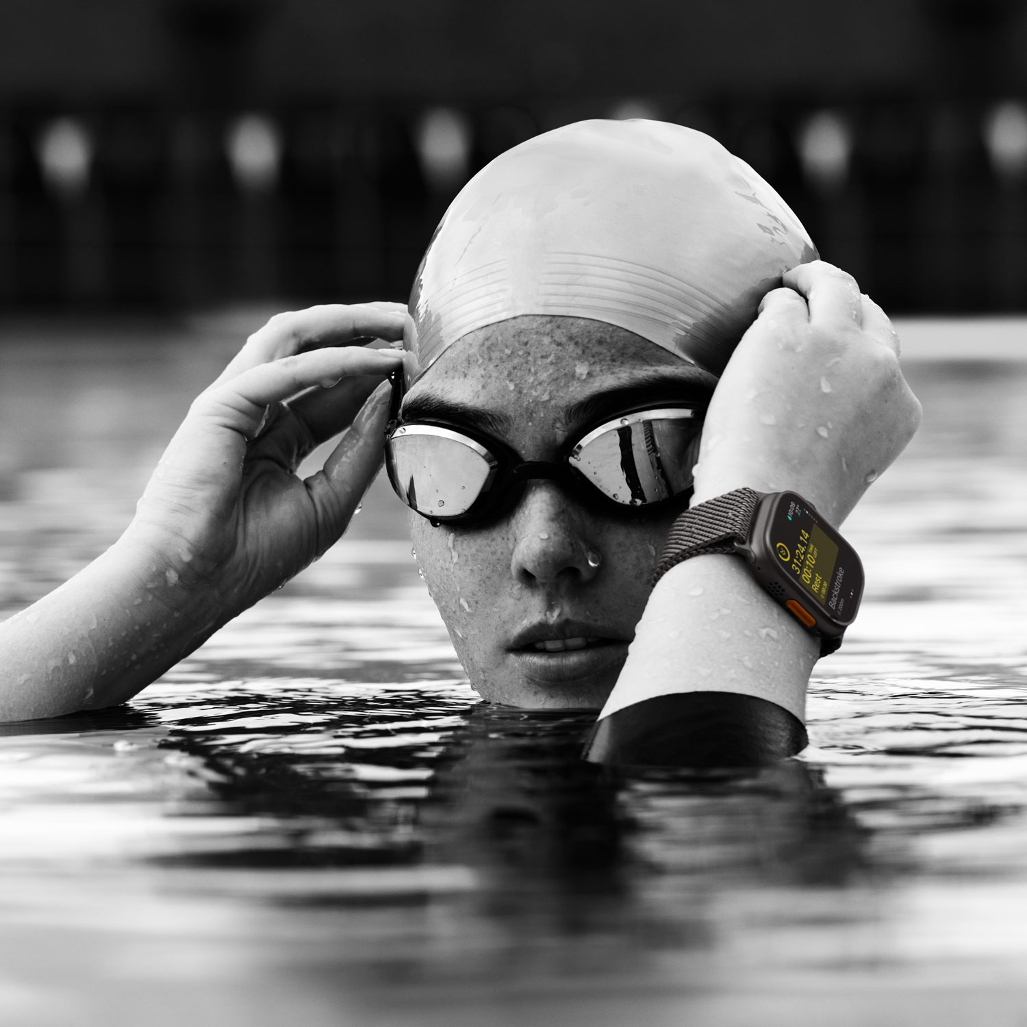 Koodo Apple Watch Ultra 2 49mm Black Titanium Case with Black Titanium Milanese Loop - Large - Monthly Tab Payment