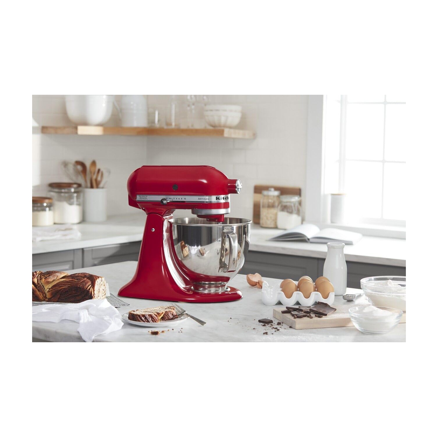 Batteur sur socle à tête inclinable de 5 pintes série Artisan de KitchenAid, rouge empire, KSM150PSER