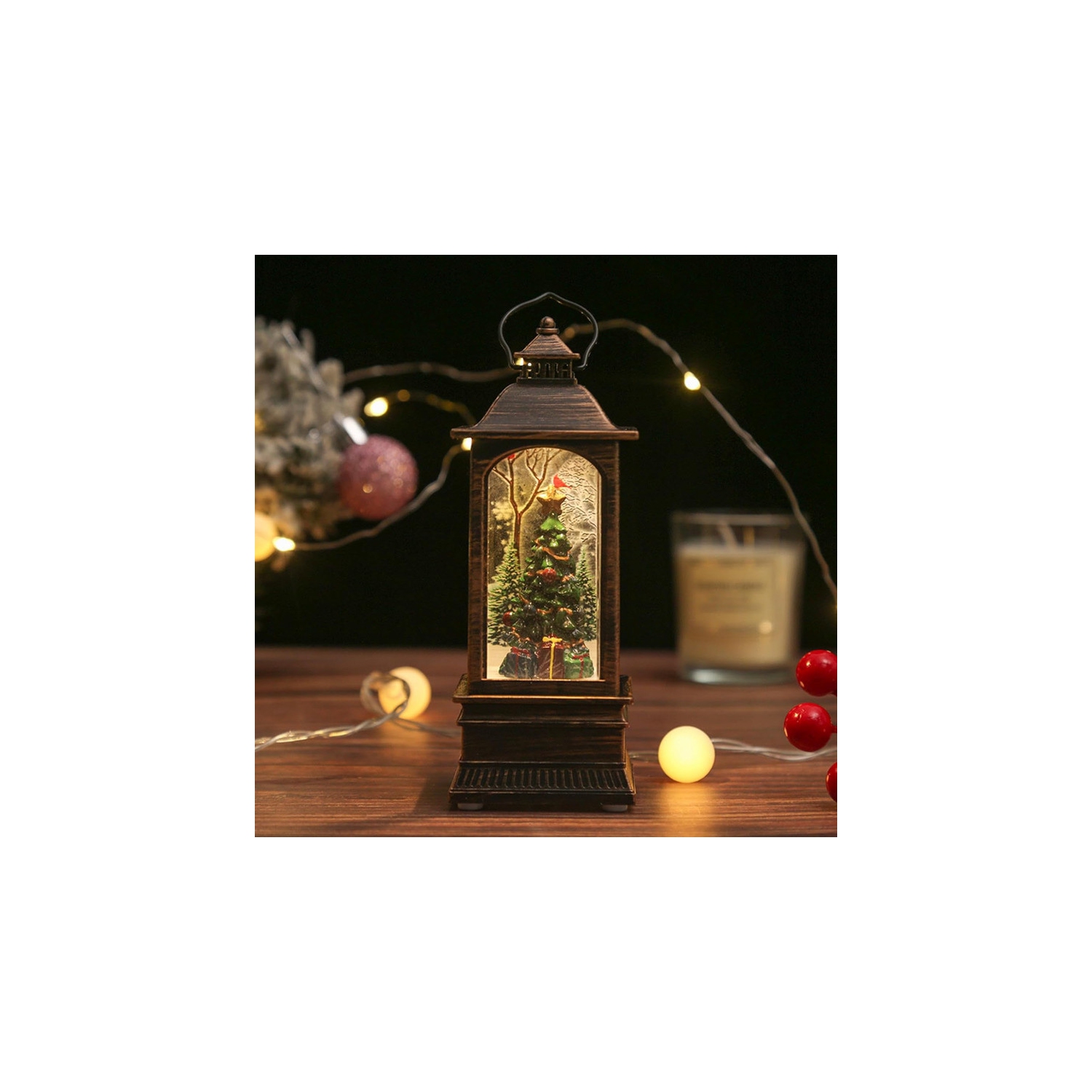 Décoration de Noël Lanterne tempête cadeau à la main Père Noël Injection d'eau Petite veilleuse portative Décoration de Noël Petite décoration de