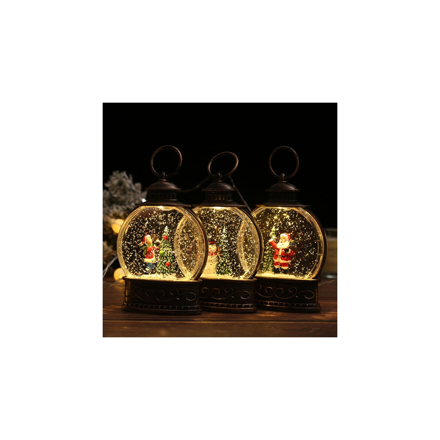 Décoration de Noël Lanterne tempête cadeau à la main Père Noël Injection d'eau Petite veilleuse portative Décoration de Noël Petite décoration de