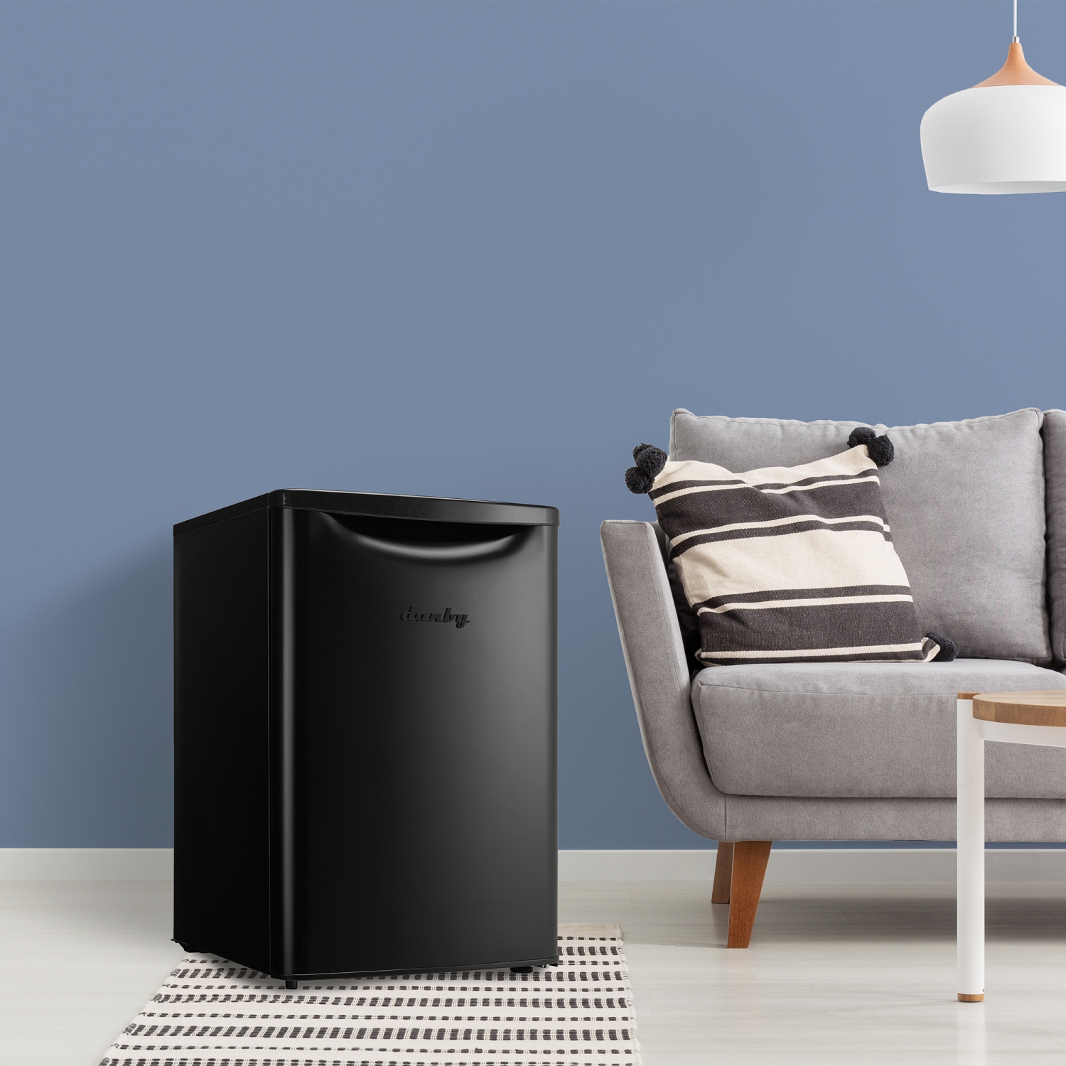 Réfrigérateur de 2,6 pi3 DAR026A2BDB de Danby avec Réfrigérateur compact noir mat