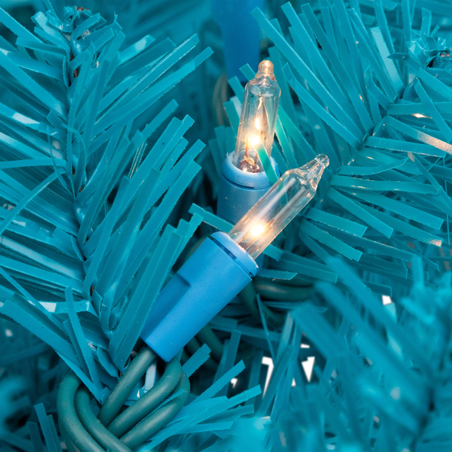 Pre-Lit Artificial Pine Christmas Garland - 9' - Turquois Blue - Clear Lights