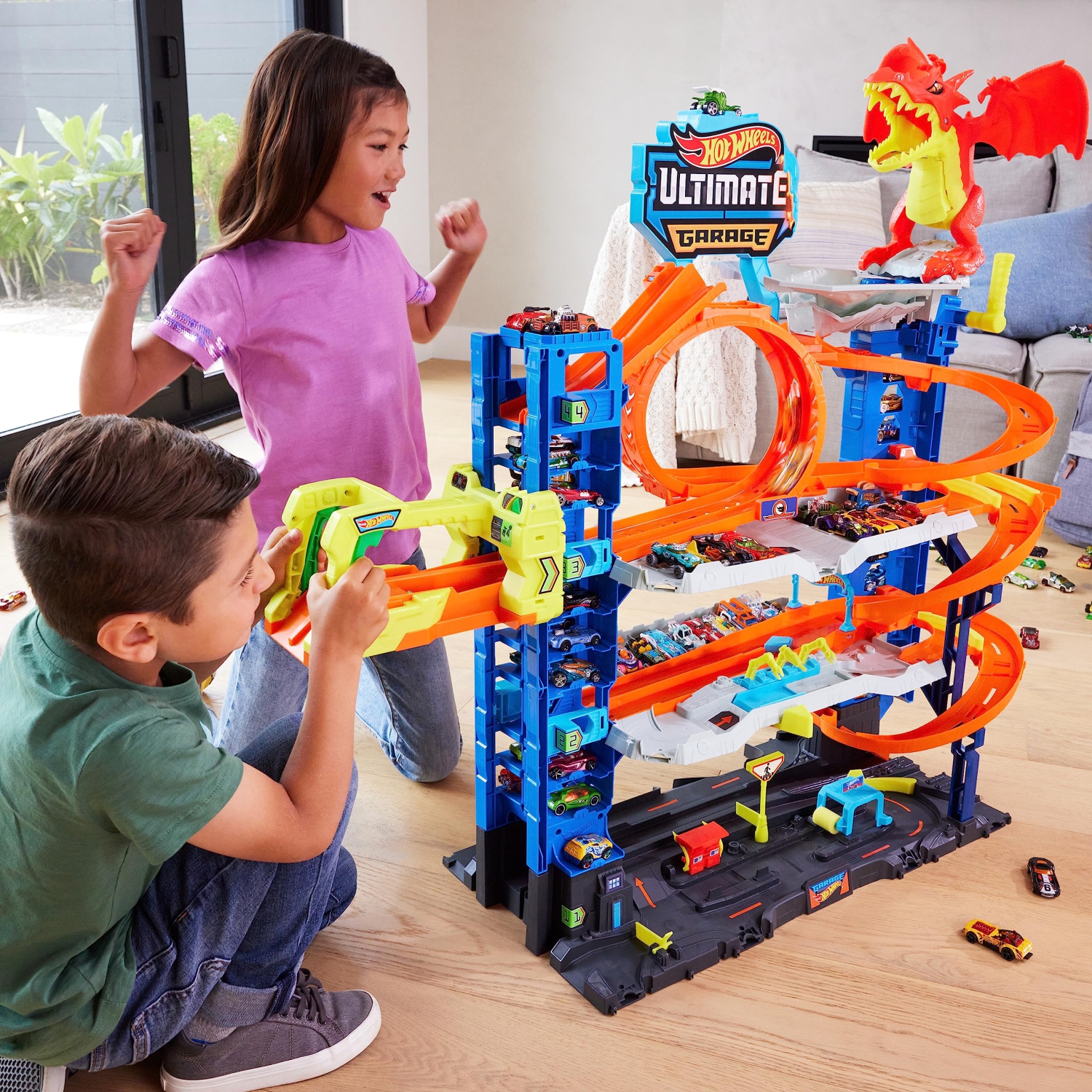Hot Wheels City Toy Car Track Set Ultimate Garage with 2 Die-Cast Toy Cars & Car-Eating Dragon, Stores 50+ Vehicles, 4..