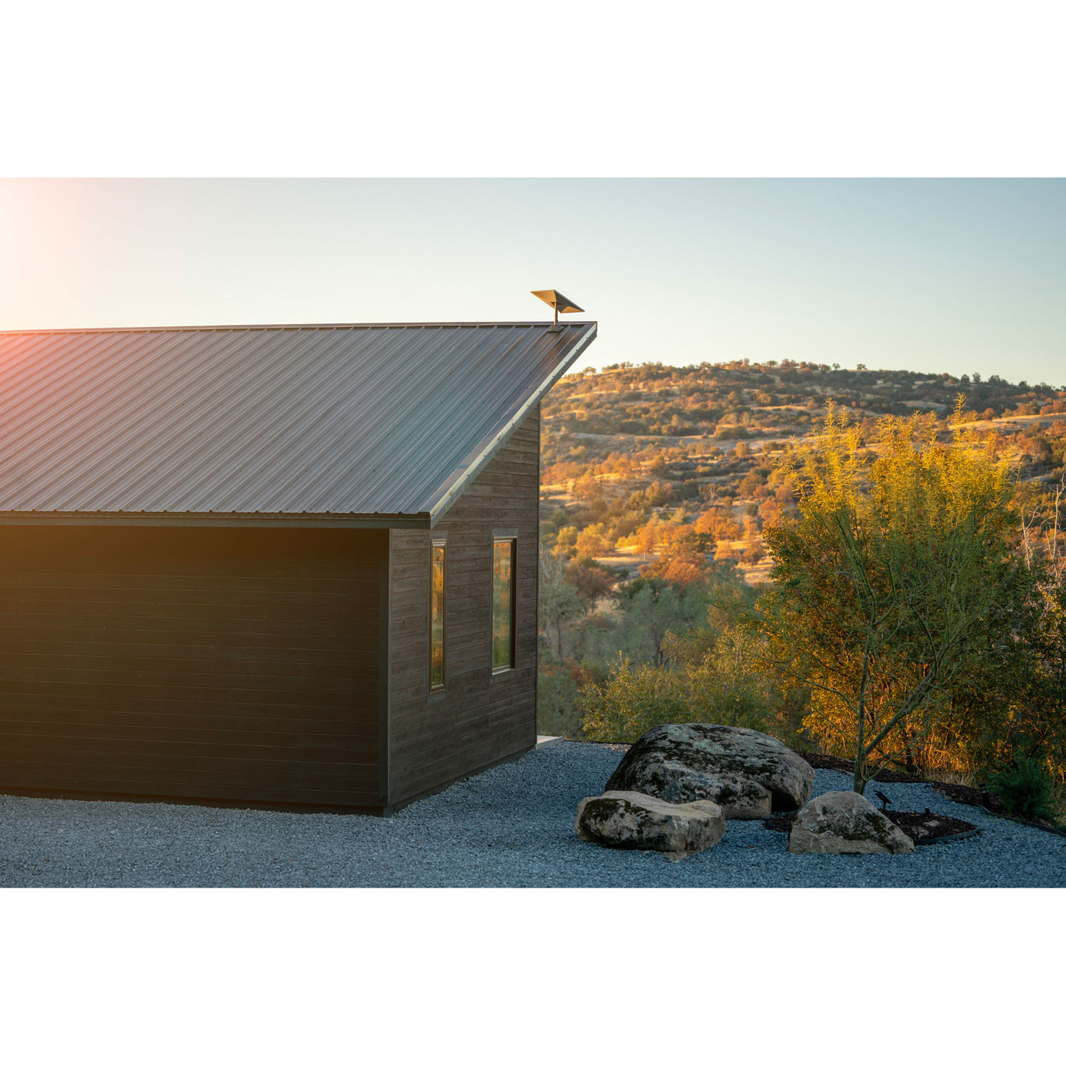 Starlink Standard Gen 3 Tri-Band Whole Home Mesh Wi-Fi 6 System - White