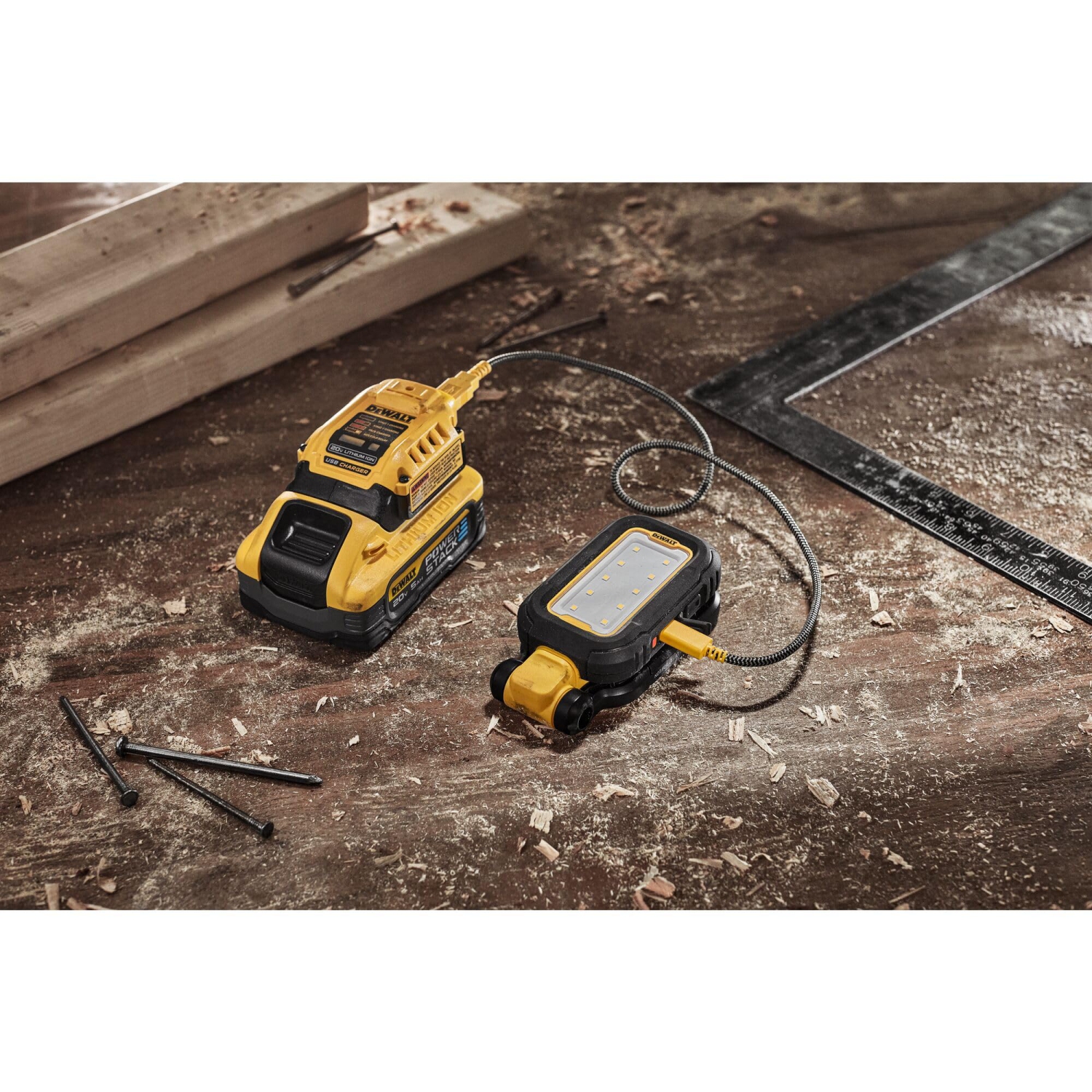DeWALT – Lampe de poche rechargeable USB-C LED, 1000 lumens, magnétique