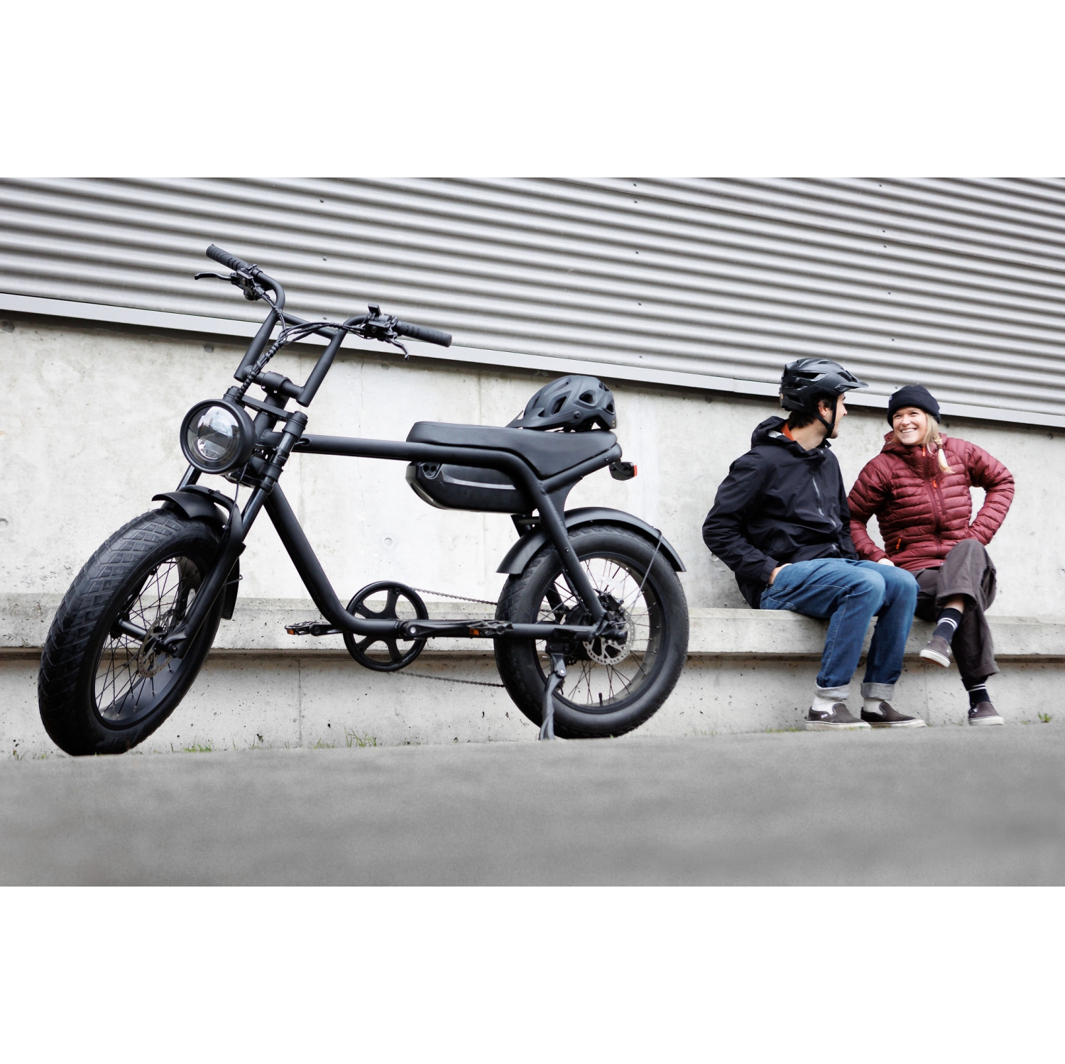 Ollie Powerslide E-Moto, Electric Bike, 500W Rear Hub Motor, 60-Mile Range, 20" x 4" Tires, Hydraulic Disc Brakes, Dual Passenger Seat, 7-Speed