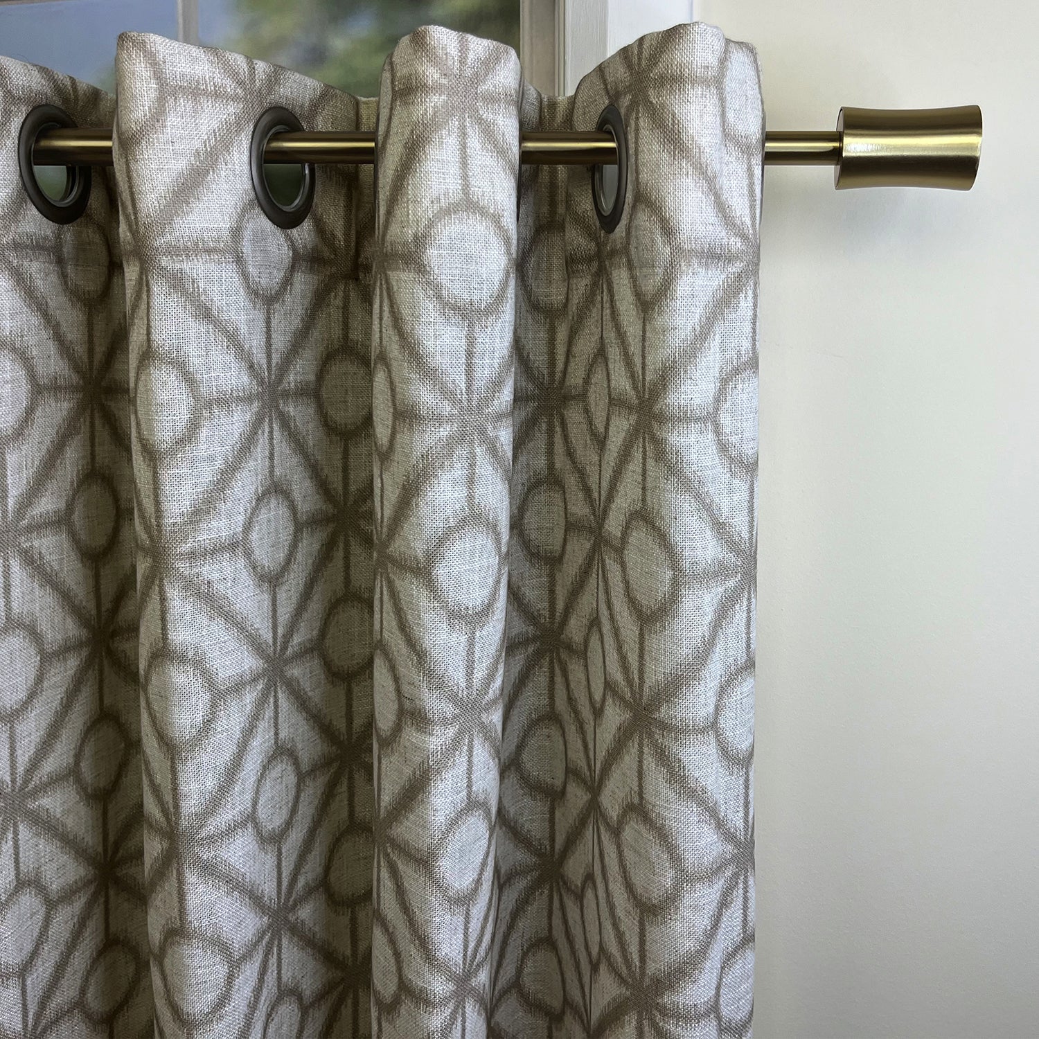 Versailles - Sculpted Corset Finial Curtain Rod Set, Adjustable Length from 30" to 78", Gold