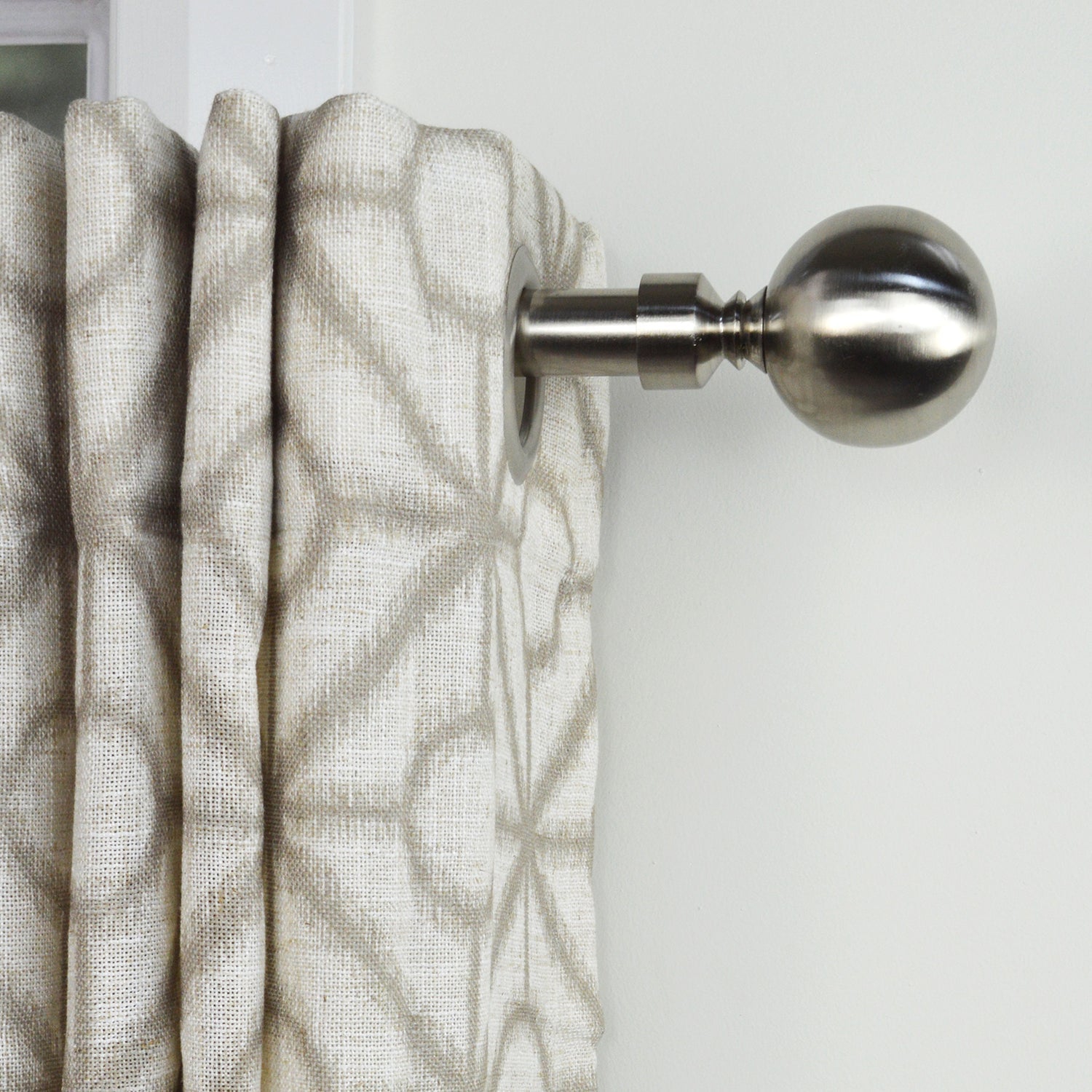 Versailles - Lexington Ball Curtain Rod Set, Adjustable Length from 28" to 48", Silver