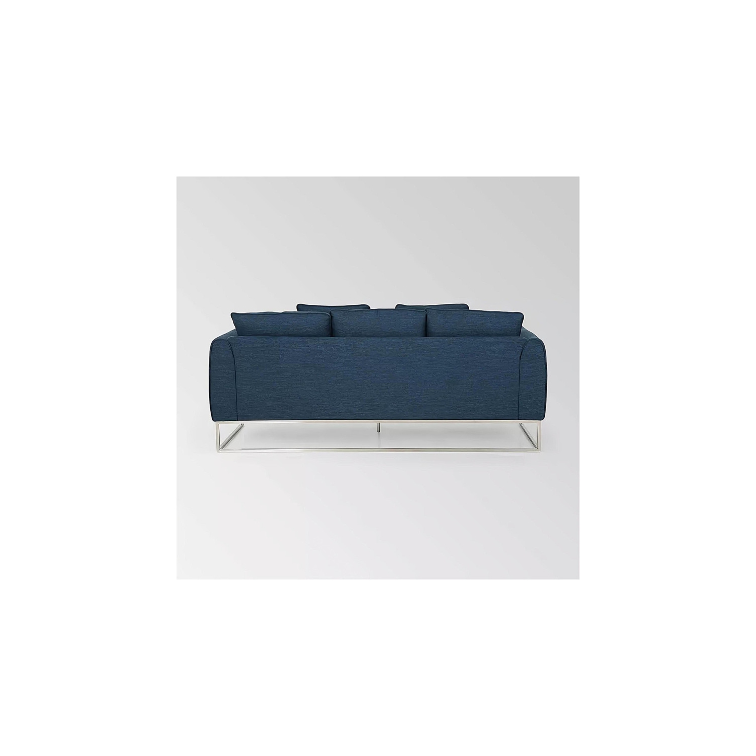 Canapé 2 places en tissu bleu marine, pattes argentées élégantes et revêtement ultradoux, 82,75&nbsp;po. Sièges très profonds pour un confort