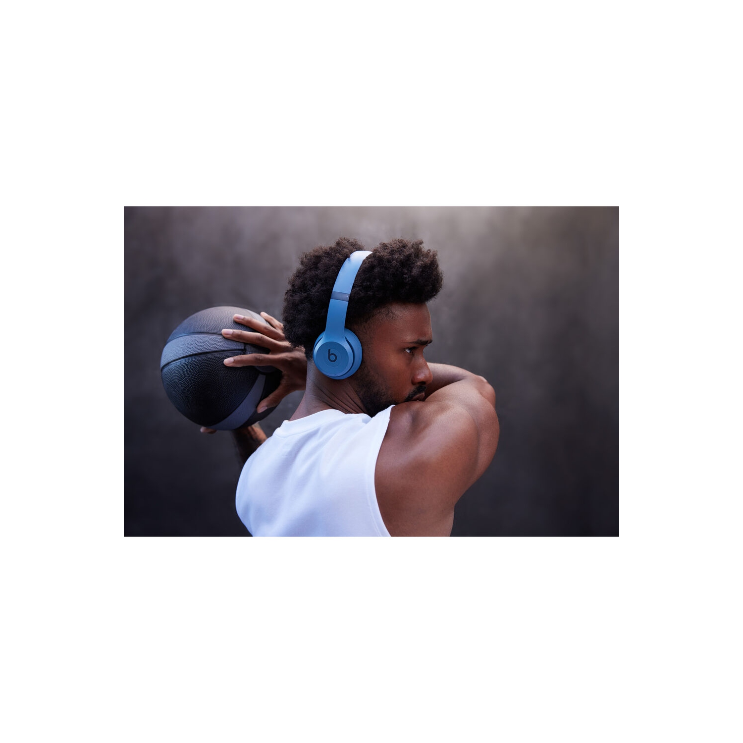 Beats Solo 4 Wireless On-Ear Headphones Bundle With Accessories