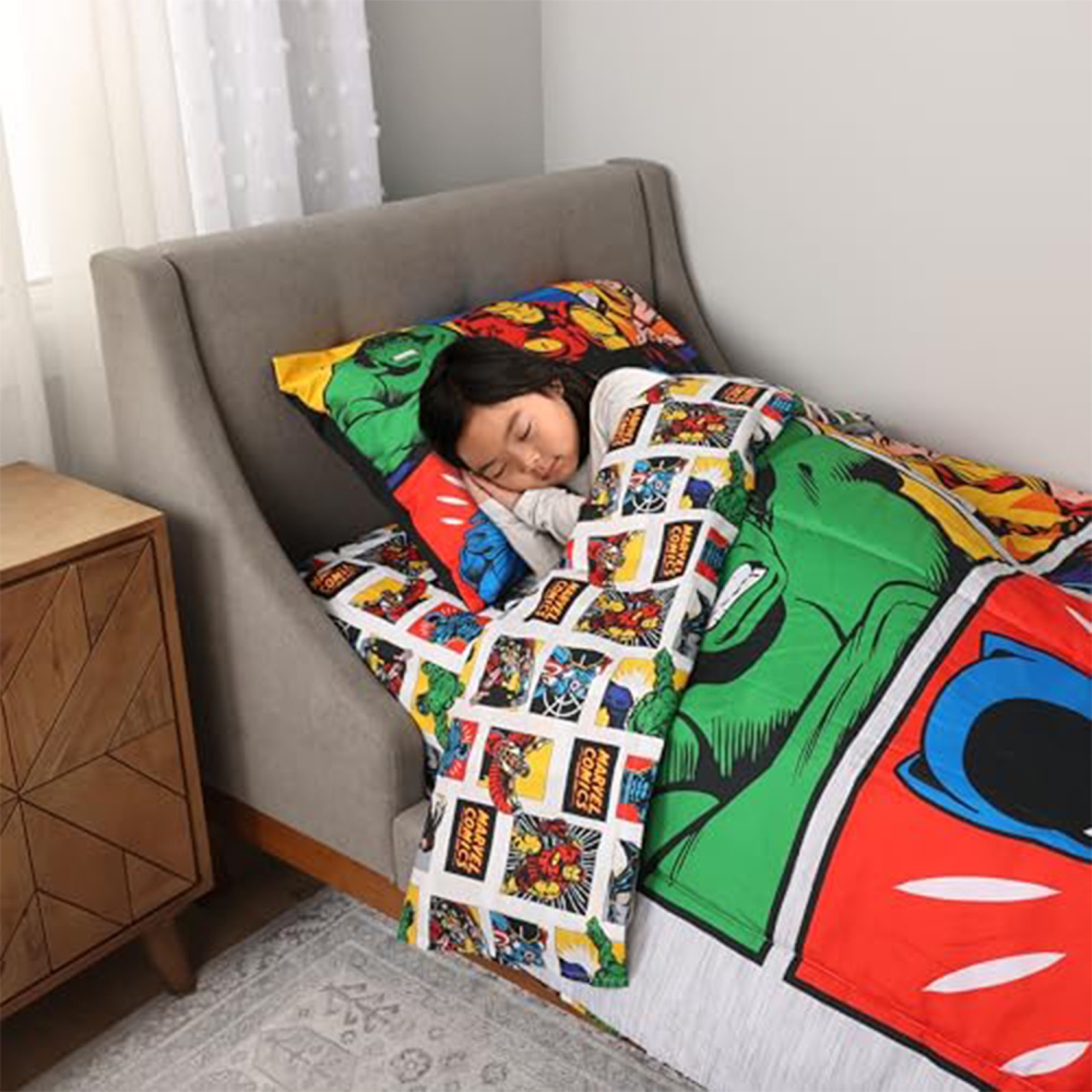 Ensemble de draps Marvel Comics 4 pièces Lit simple dans un sac pour enfants - Couvre-lit réversible, drap plat, drap-housse et taie d'oreiller