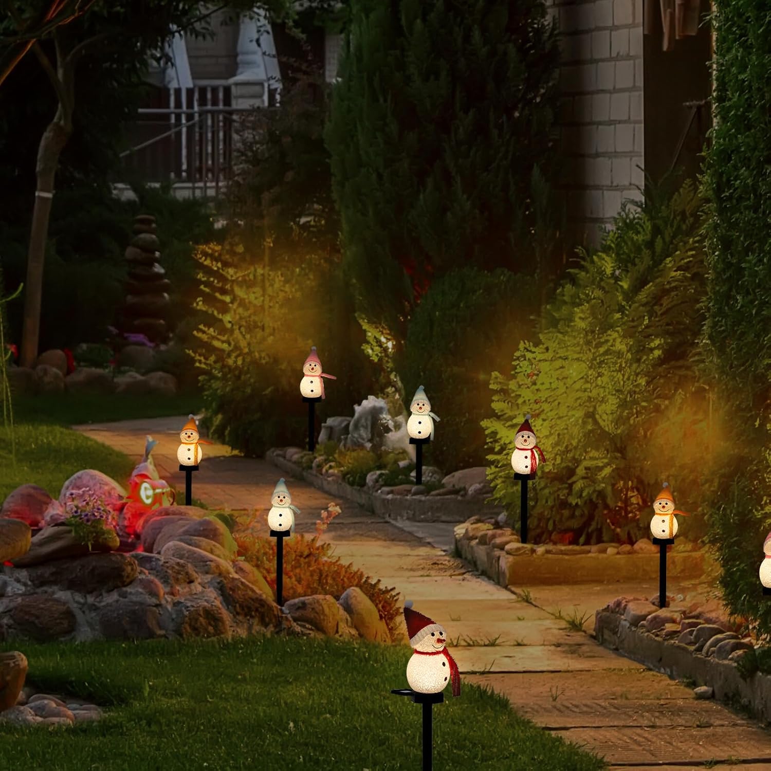 Lampes solaires de jardin 4 décoratives d'extérieur en forme de bonhomme de neige Décorations de Noël à énergie solaire étanches pour terrasse de