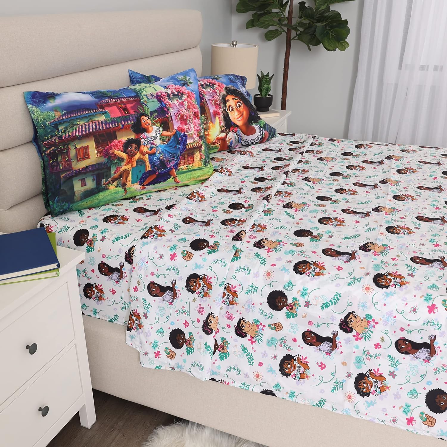 Ensemble de draps 4 pièces pour lit double Encanto de Disney pour enfants - Drap plat, drap-housse et 2 taies d'oreiller