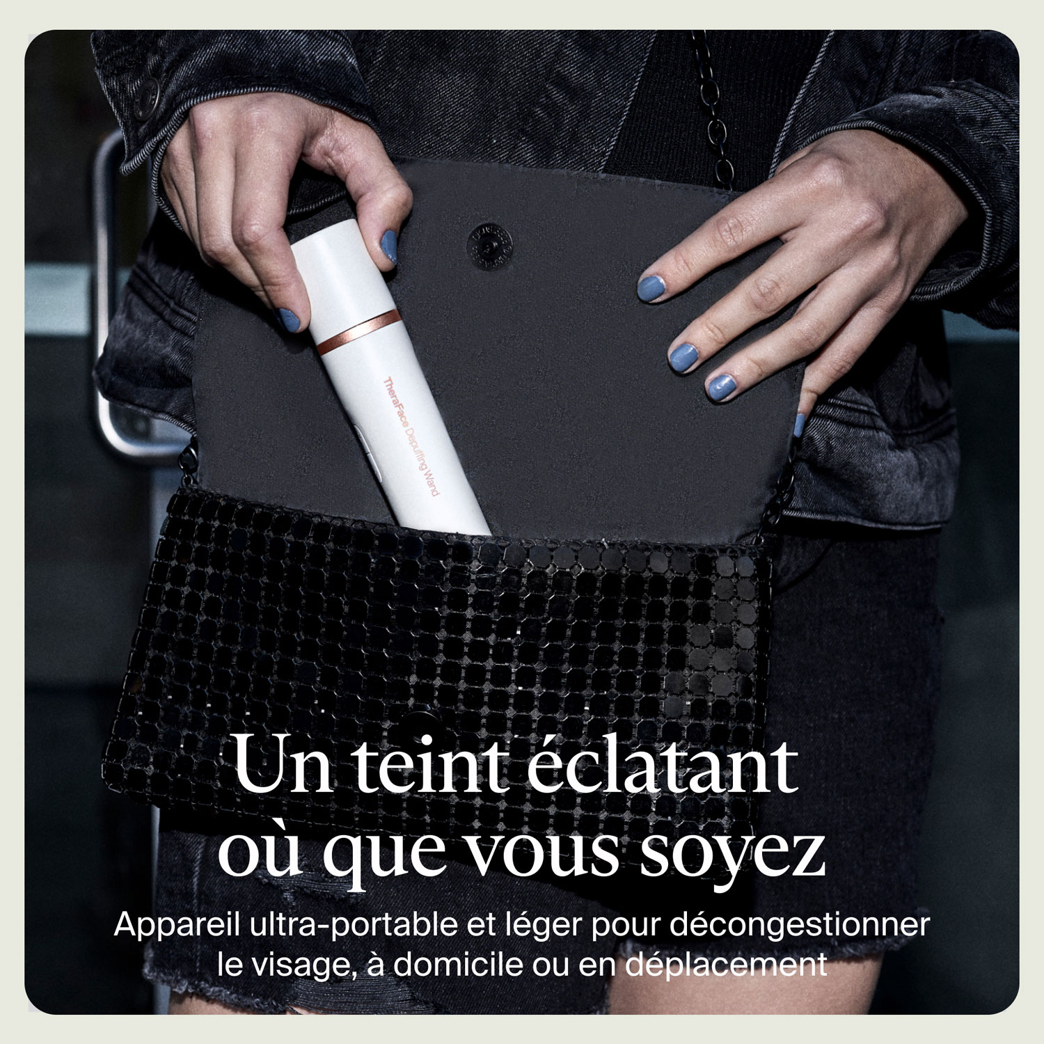 Bâton lissant Theraface de Therabody - Blanc