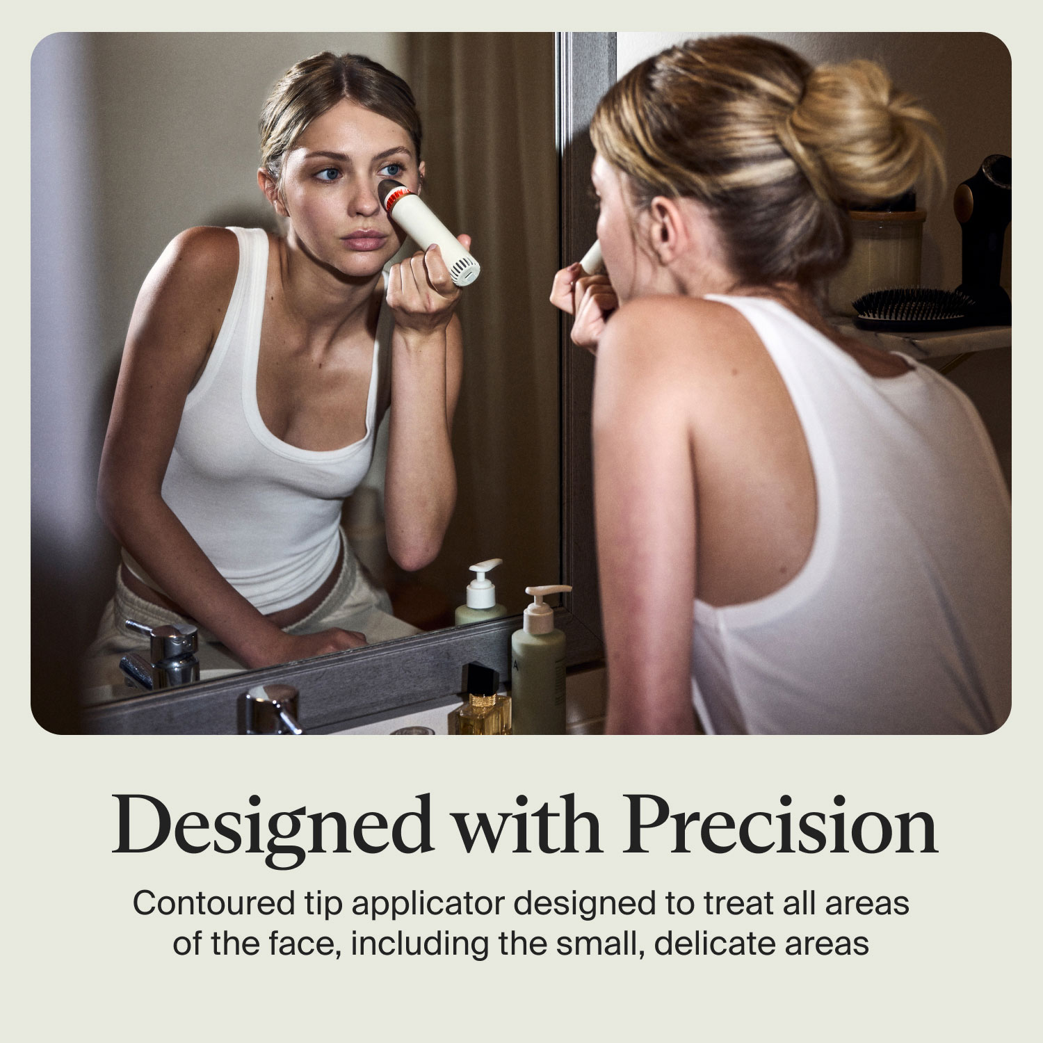 Bâton lissant Theraface de Therabody - Blanc