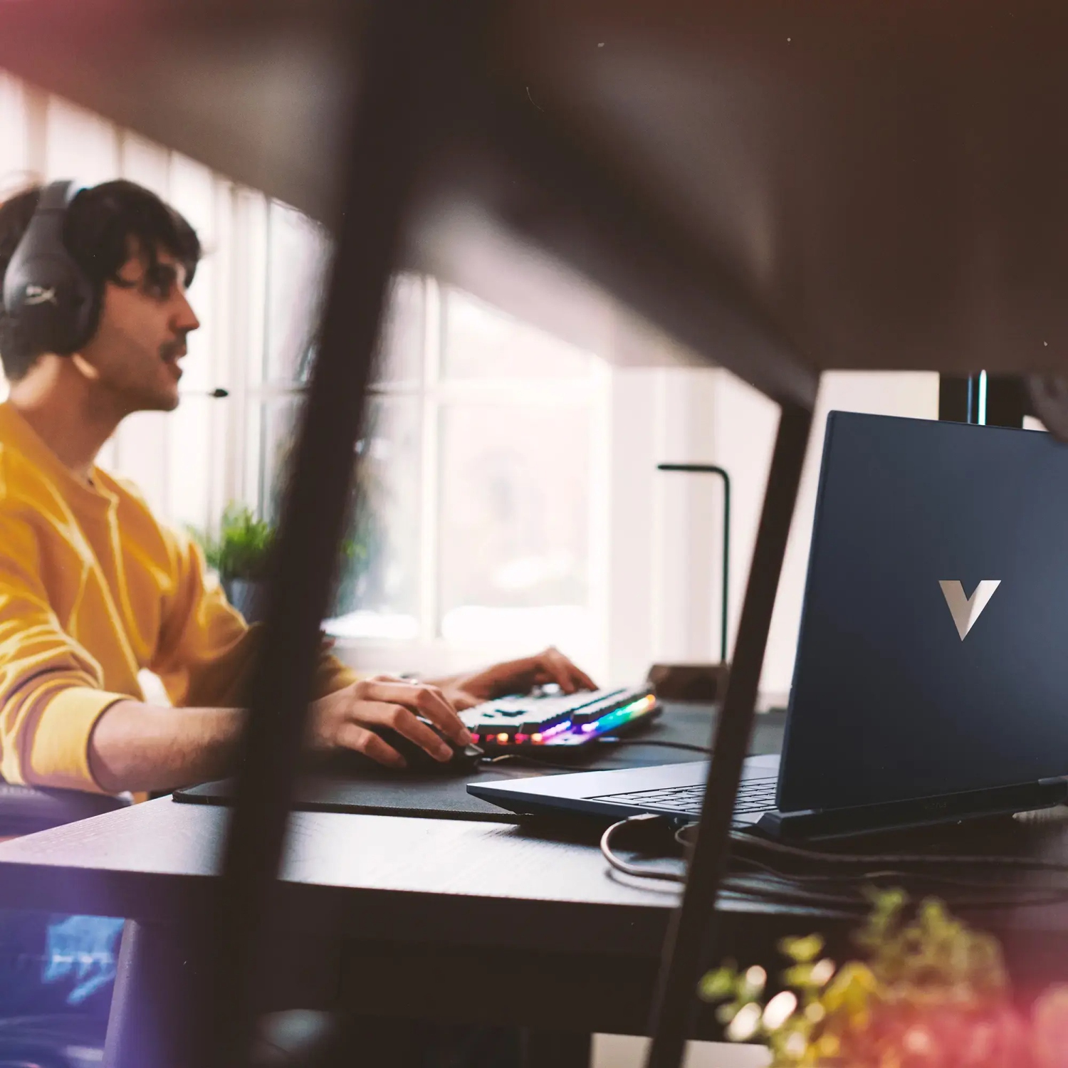 HP - Portable de jeu 144 Hz HD intégrale 15,6 po Victus - Core i5 12450H Intel - Mémoire 64 Go - SSD 2 To - GeForce RTX 3050