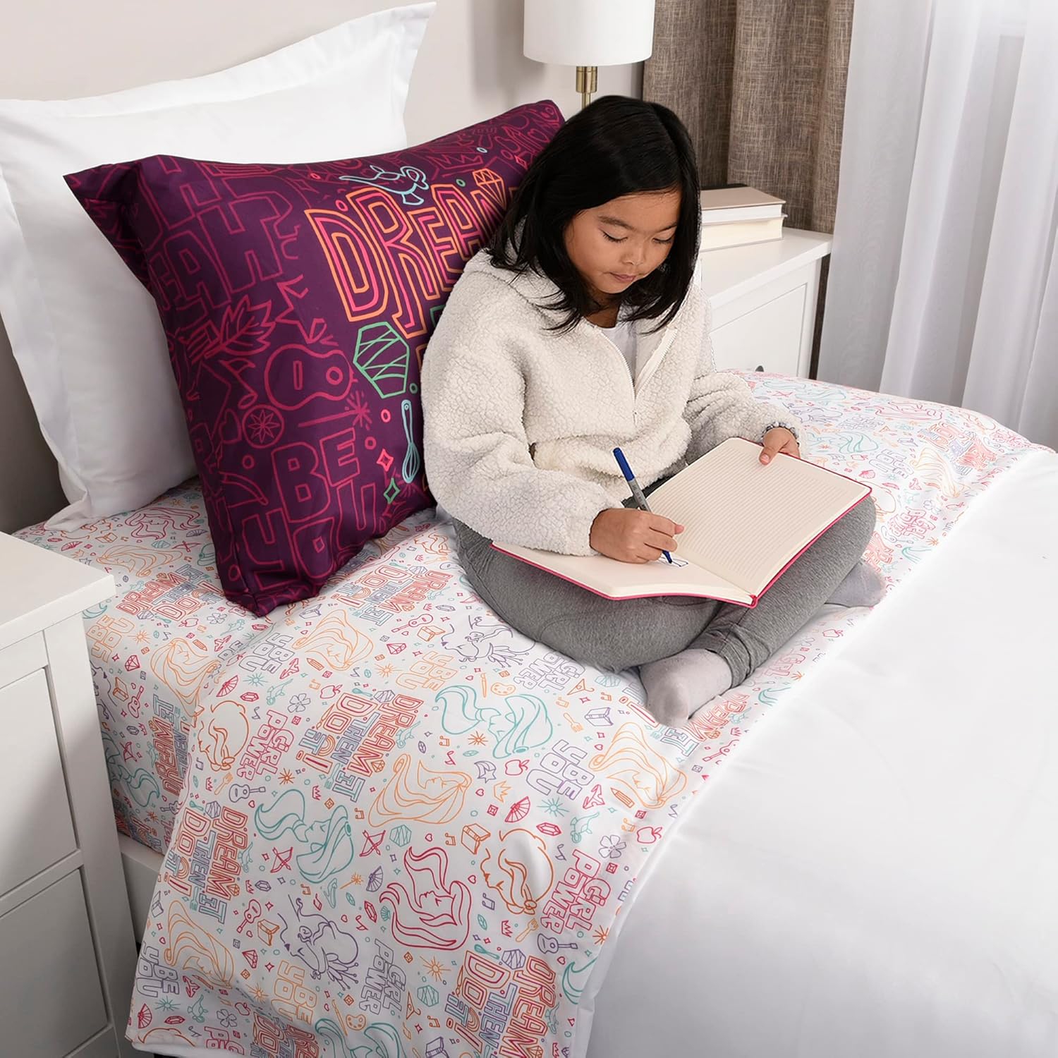 Disney Princess 3 Piece Twin Bedding Sheet Set for Kids - Flat Sheet, Fitted Sheet and Pillowcase