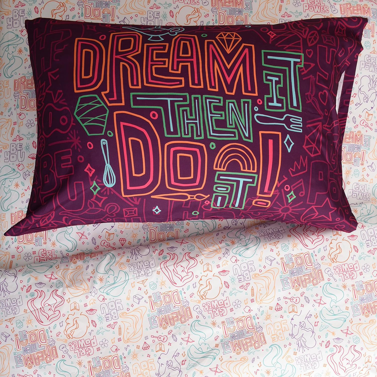 Disney Princess 3 Piece Twin Bedding Sheet Set for Kids - Flat Sheet, Fitted Sheet and Pillowcase