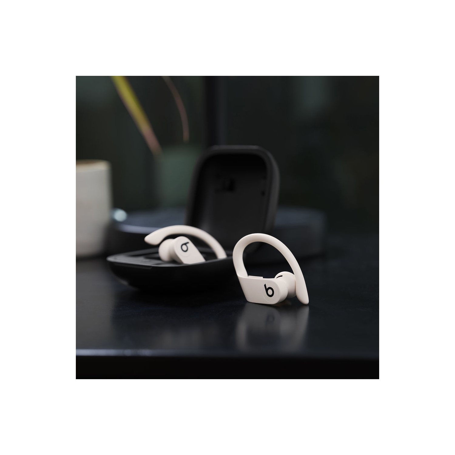 Ensemble avec écouteurs boutons sans fil Powerbeats Pro de Beats by Dr. Dre et plus d'accessoires