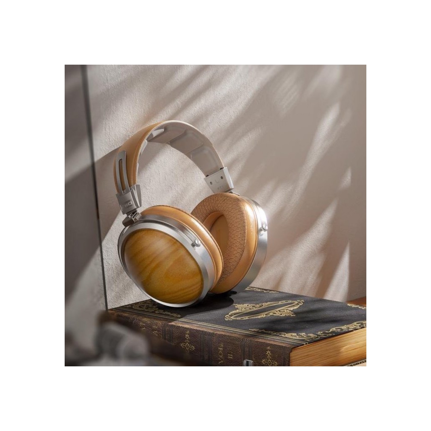 Casque d'écoute haute fidélité filaire à dos fermé avec diaphragme en composite fibre Nanowood FT1 de FiiO avec sac de transport en prime