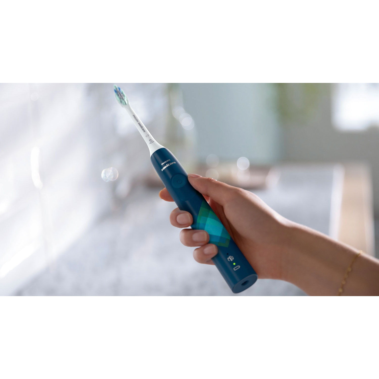 Brosse à dents électrique Sonicare 4100 de Philips - Bleu marine prismatique