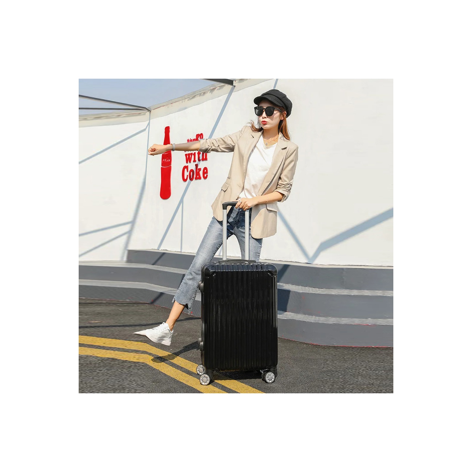 Valise rigide à 360 roulettes pivotantes d'AxGear – Valise de voyage avec verrou de mot de passe de 28 po