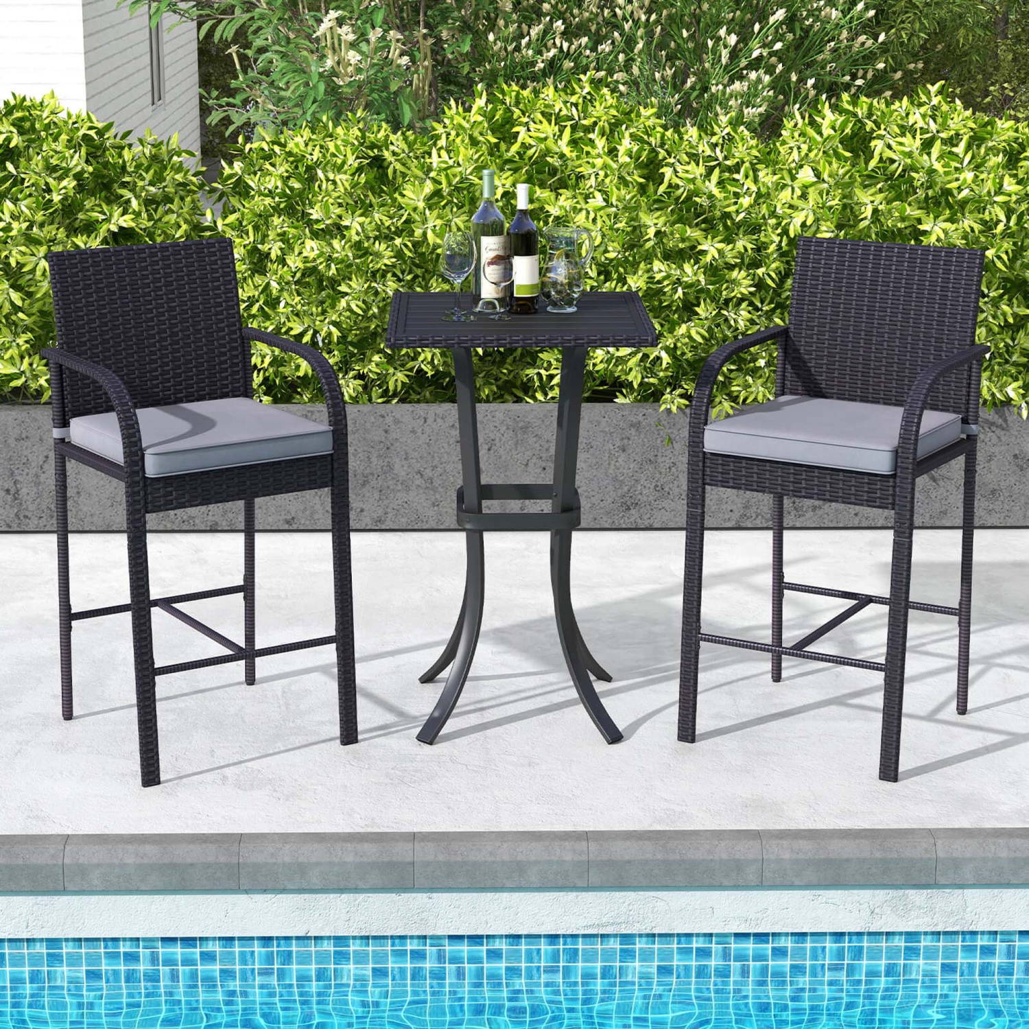 Ensemble de patio en osier 3 PCS de Costway – Chaises en rotin et table carrée avec cadre en métal robuste