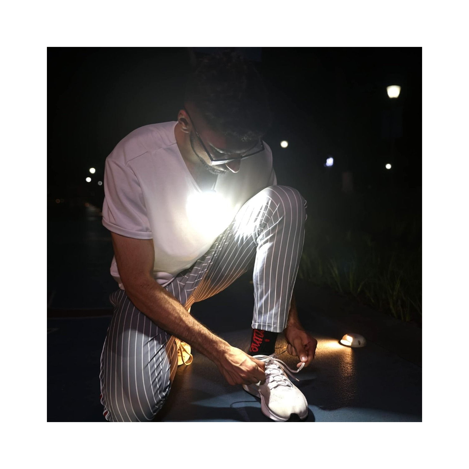 Feux de course Lumières de sécurité rechargeables pour marcher la nuit Lampe de poche portative LED de travail Avertissement pour le camping, la