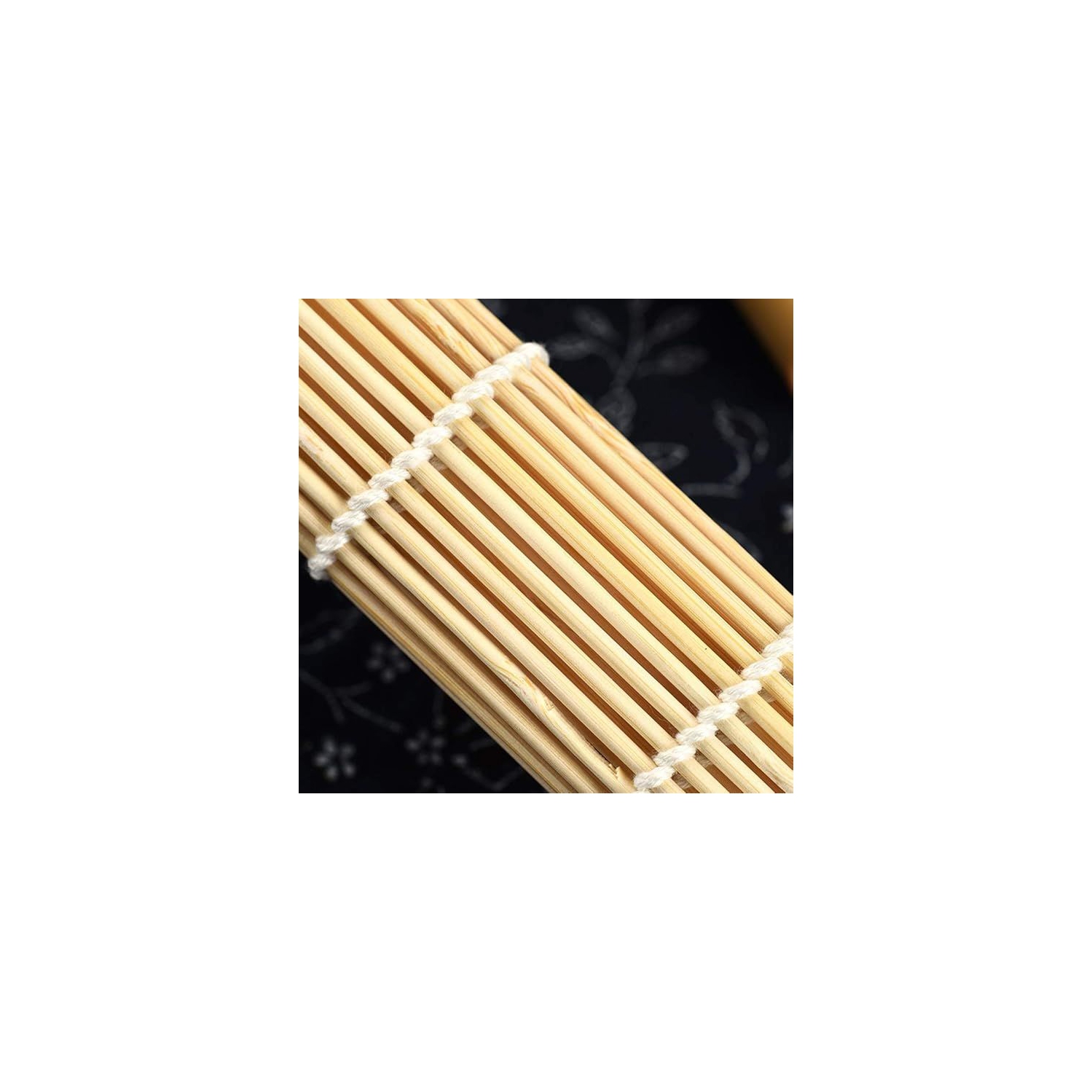 Tapis roulant pour sushi japonais en bambou&nbsp;: Outil essentiel pour préparer des sushis à la maison