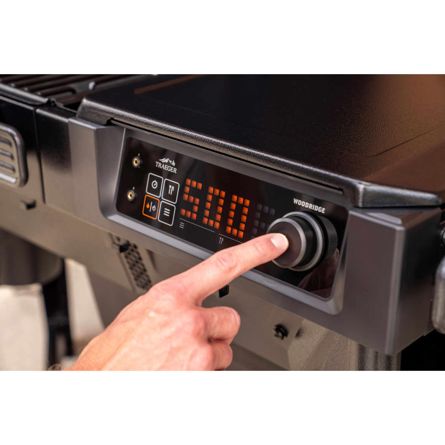 Barbecue et fumoir à granules de bois Woodridge de Traeger - Noir