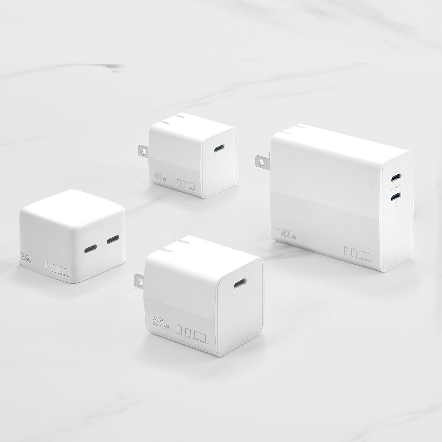 Chargeur mural à 2 ports USB-C GaN de 140 W d'Insignia - Exclusivité Best Buy