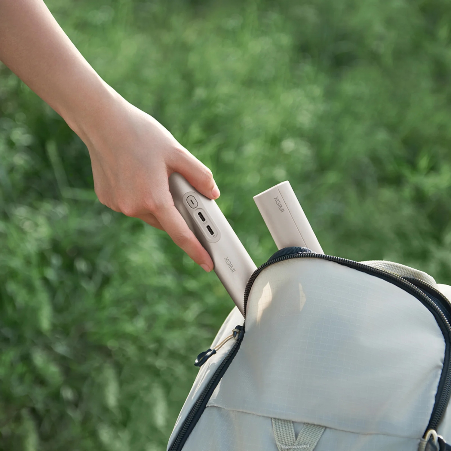 Support Powerbase de XGIMI, accessoires de projecteur, support de projecteur portatif 2-en-1 et chargeur portable pour MoGo 3 Pro