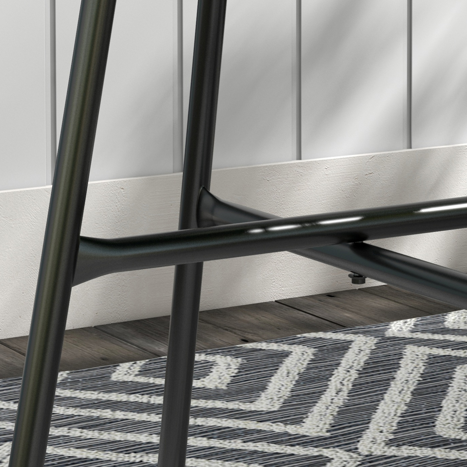 Table d'appoint en rotin Outsunny, table basse ronde d'extérieur en rotin polyéthylène et dessus en verre trempé pour terrasse, jardin, balcon, noir