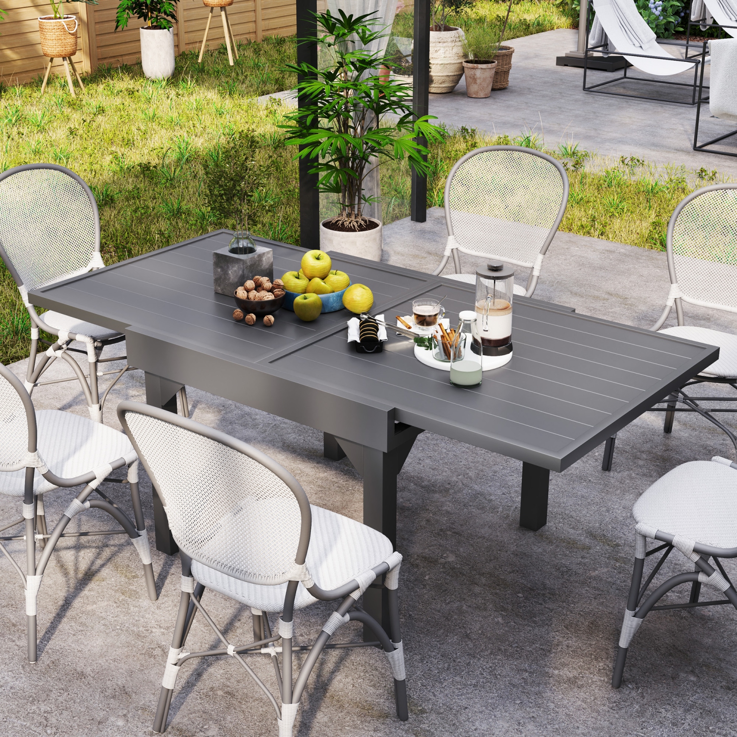 Outsunny – Table de salle à manger d'extérieur extensible en aluminium pour 4-6&nbsp;personnes, table de jardin en métal à lattes de 35 à 71&nbsp;po