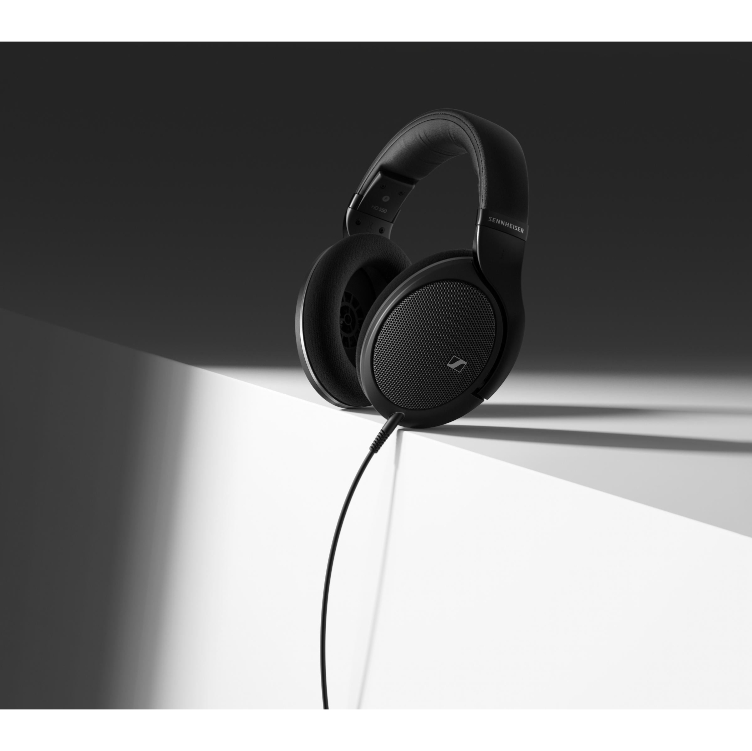 Sennheiser HD 550 Over-Ear Sound Isolating Headphones - Black