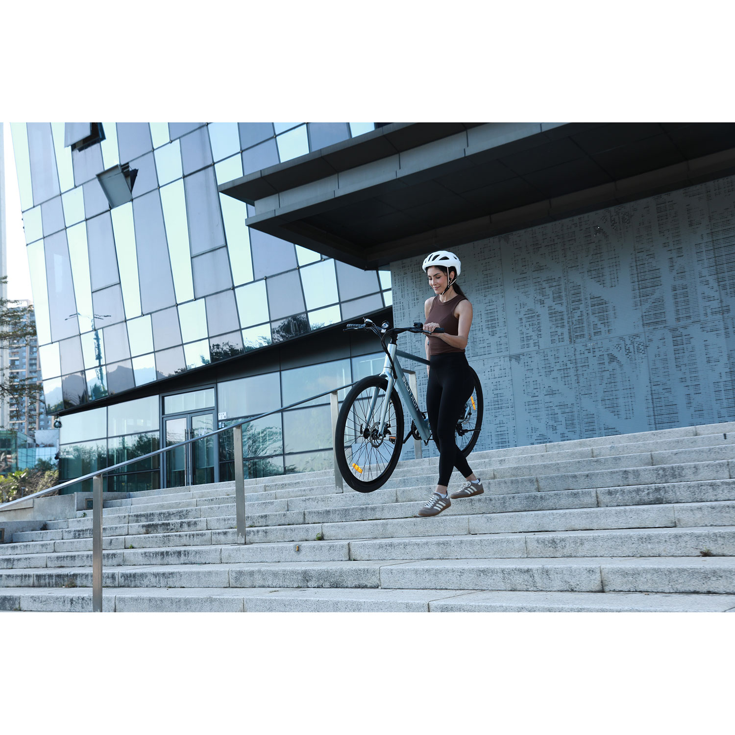 Vélo de promenade électrique EB570 de Blutron - Azur - Exclusivité Best Buy