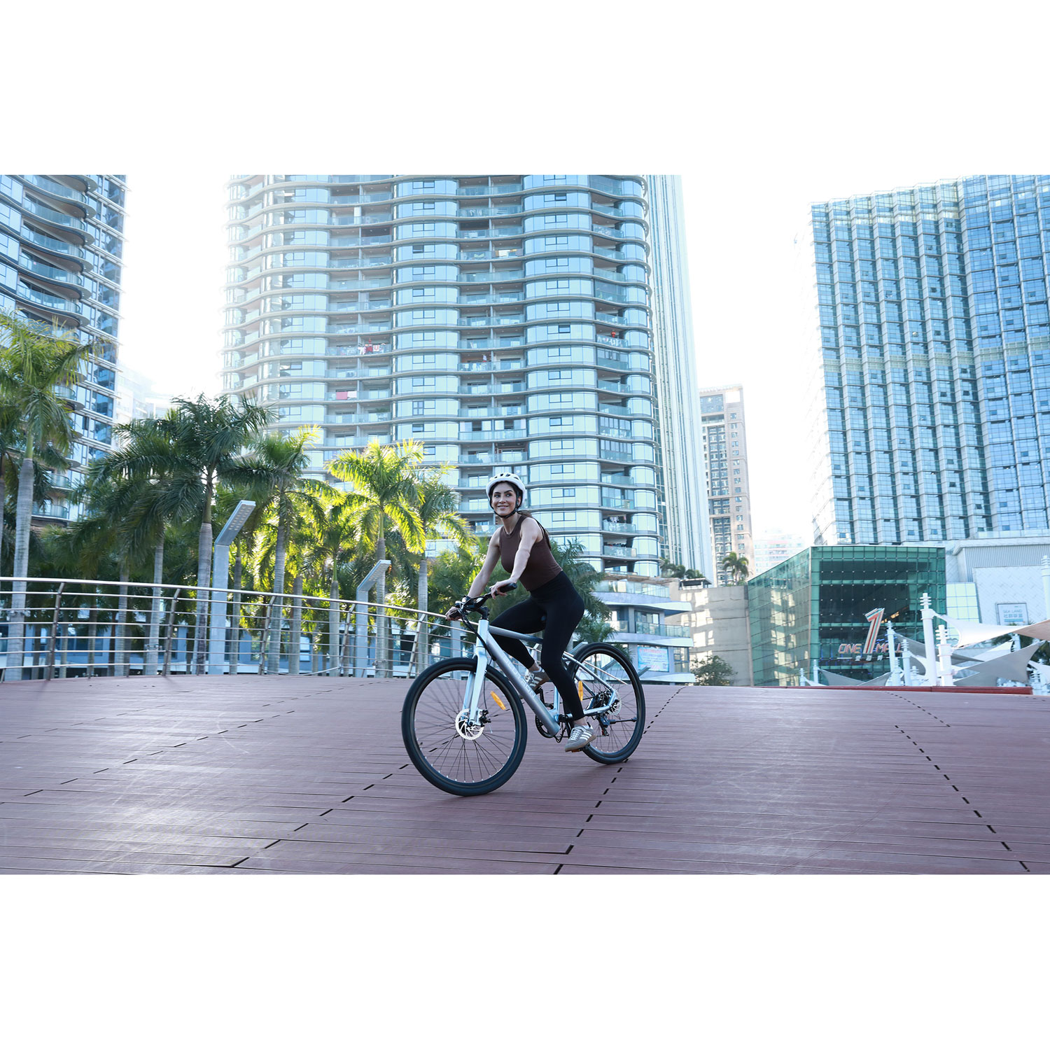 Vélo de promenade électrique EB570 de Blutron - Azur - Exclusivité Best Buy