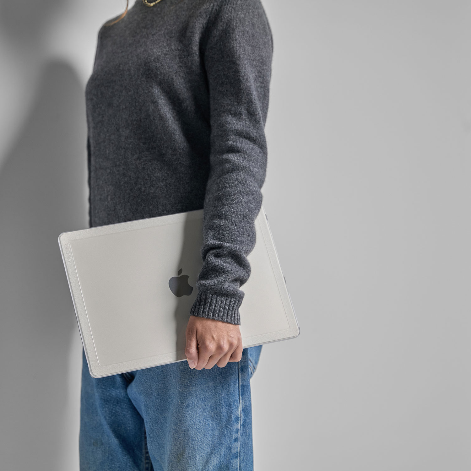 Étui rigide Edge d'Incase pour MacBook Air de 13 po - Transparent
