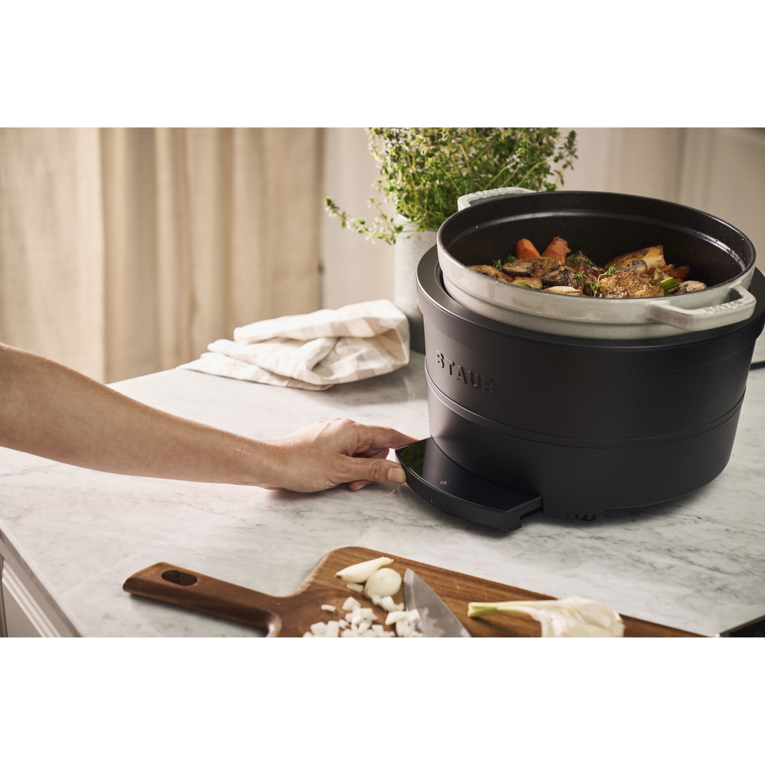 STAUB Precision Induction Multi Cooker, Black