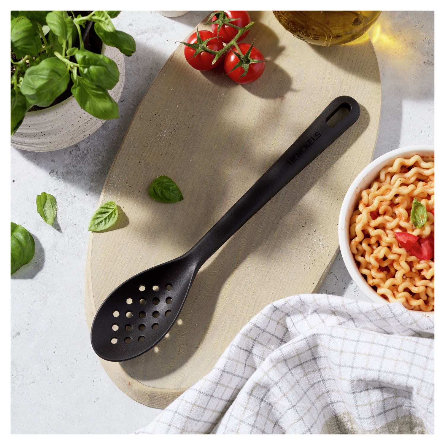 HENCKELS – Cuillère écrémage en silicone onyx, 31&nbsp;cm, silicone