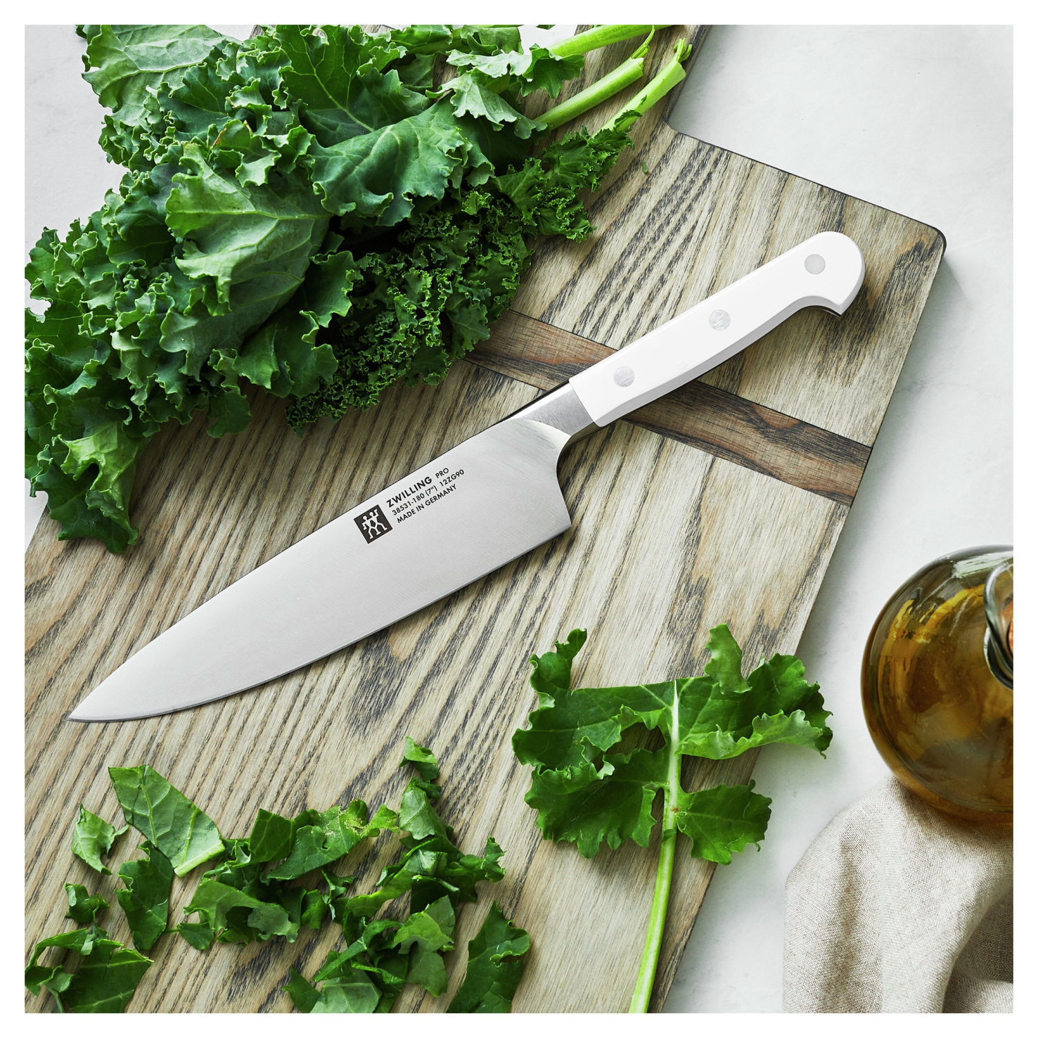 ZWILLING Pro le blanc 7 inch Chef's Knife, White