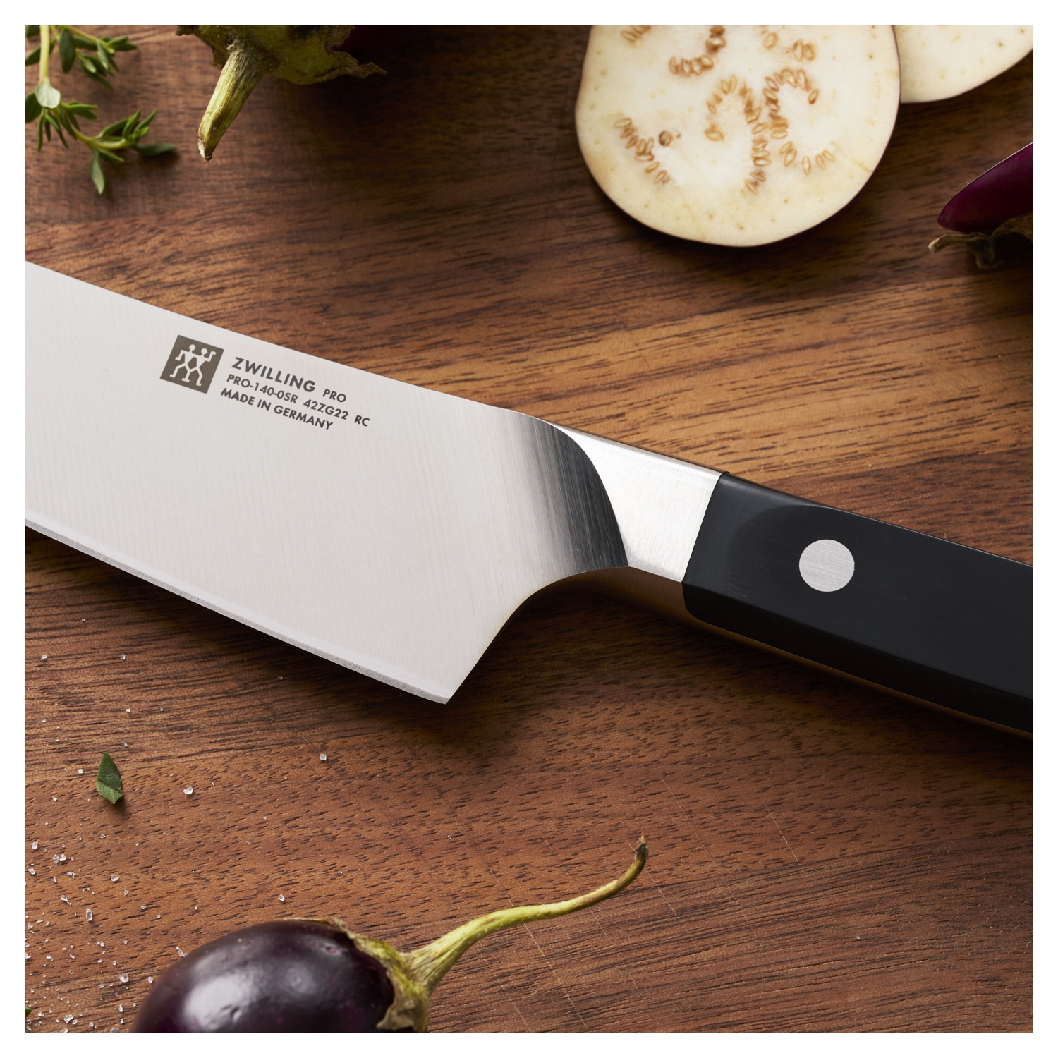 ZWILLING Pro 5.5 inch, Rocking Santoku