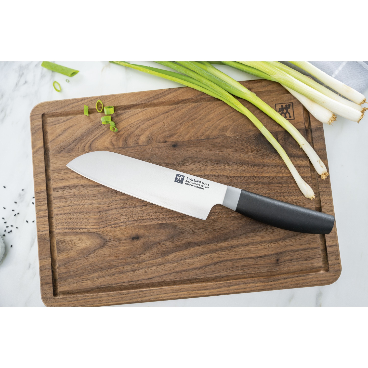 ZWILLING Now S 7 inch Santoku, Black