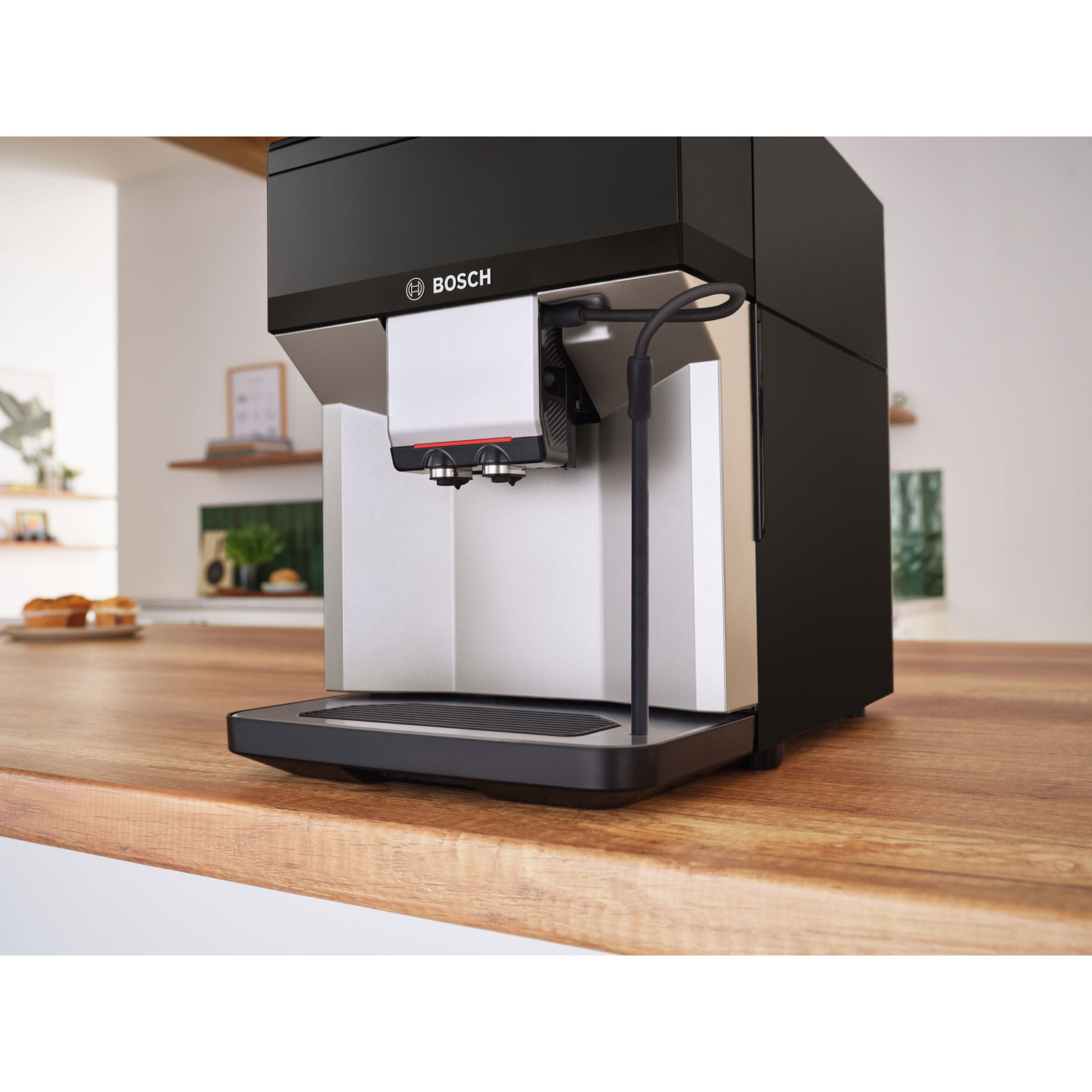 Bosch VeroCafe 500 Series Automatic Espresso Machine with Milk Frother - Black