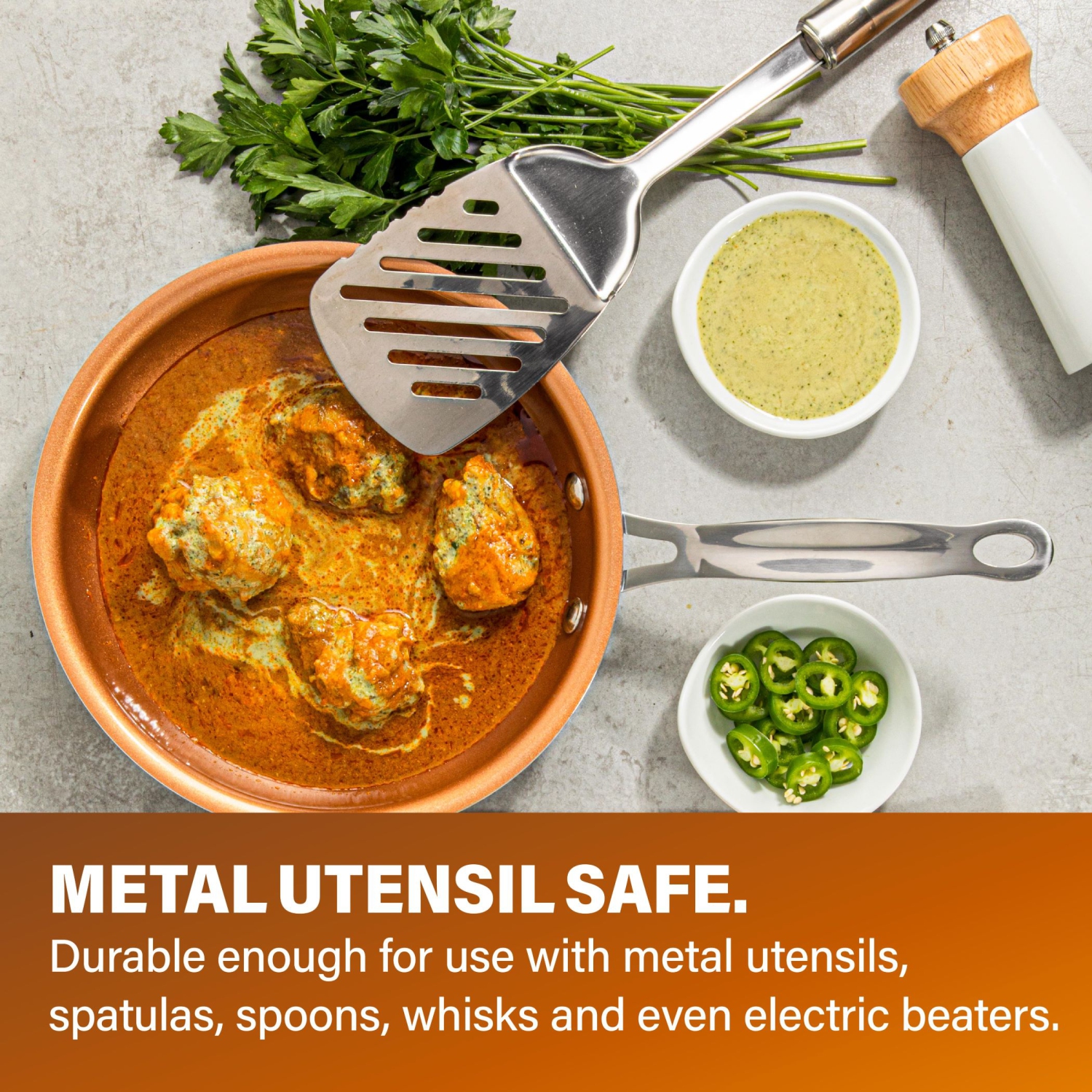 Batterie de cuisine en céramique antiadhésive de 15 pièces en acier de Gotham avec ustensiles