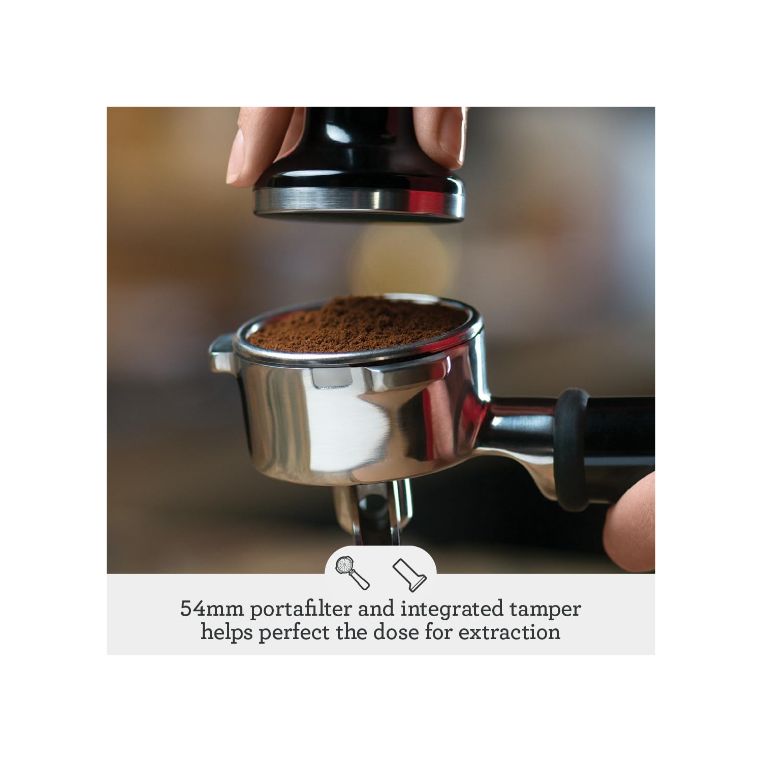 Machine à espresso Barista Touch de Breville avec moulin, moussoir à lait automatique, machine à espresso avec écran tactile et chauffage des secondes