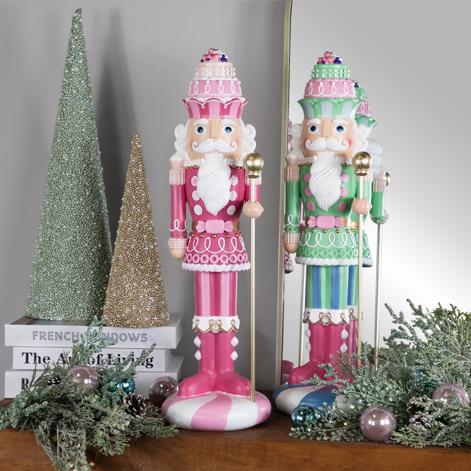 Figurine de Noël Candy Nutcracker King de Pastel - 21,5 po - Rose