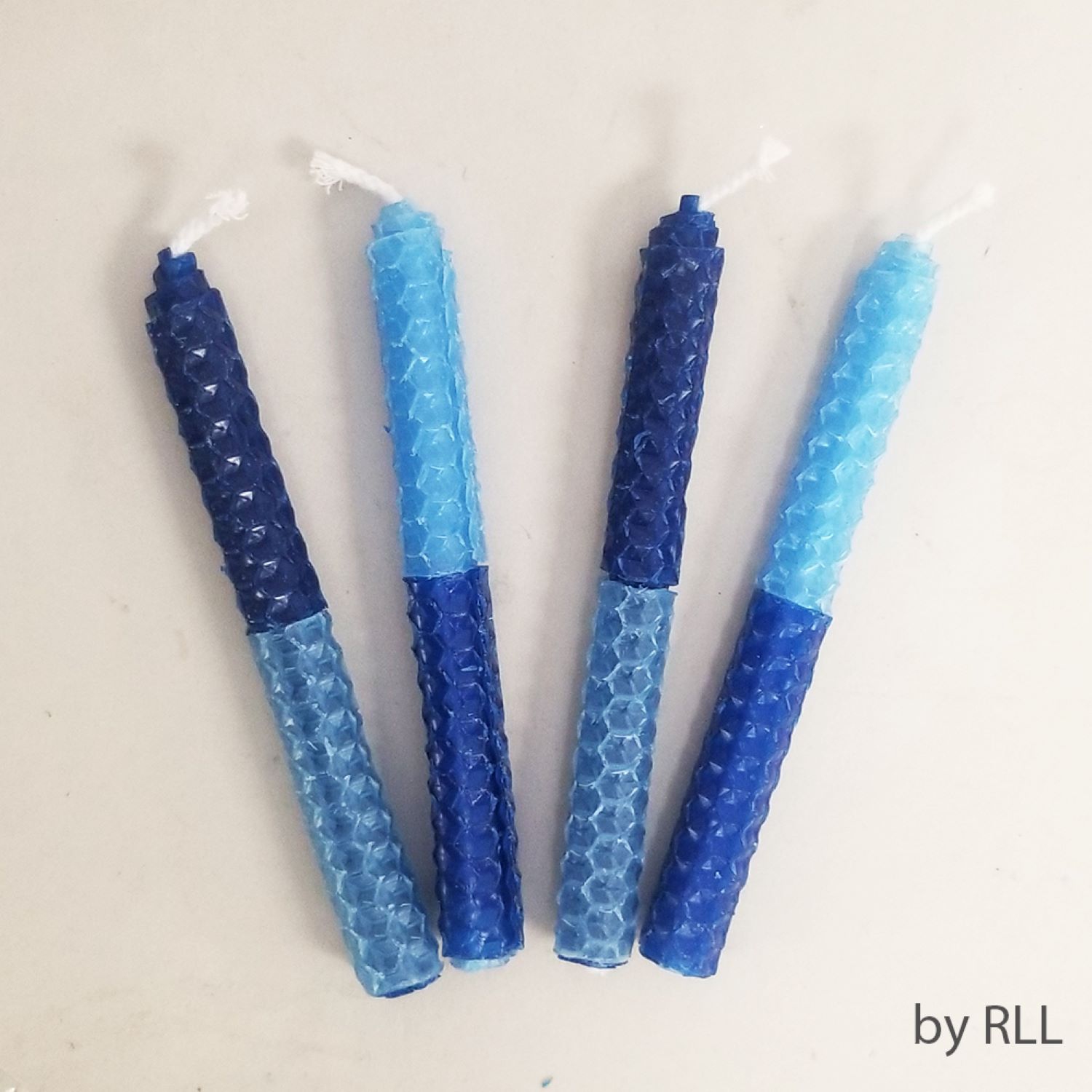 Two-Tone Honeycomb Beeswax Hanukkah Candles - 4" - Blue - 45ct