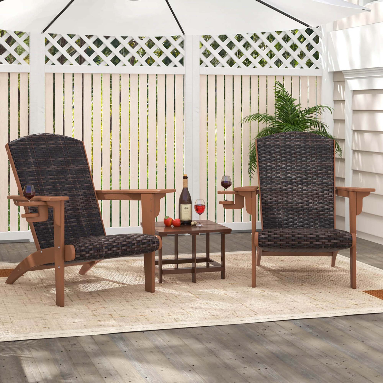 Chaise de patio Adirondack de Costway avec siège rembourré en rotin Accoudoirs larges et porte-gobelet dissimulé