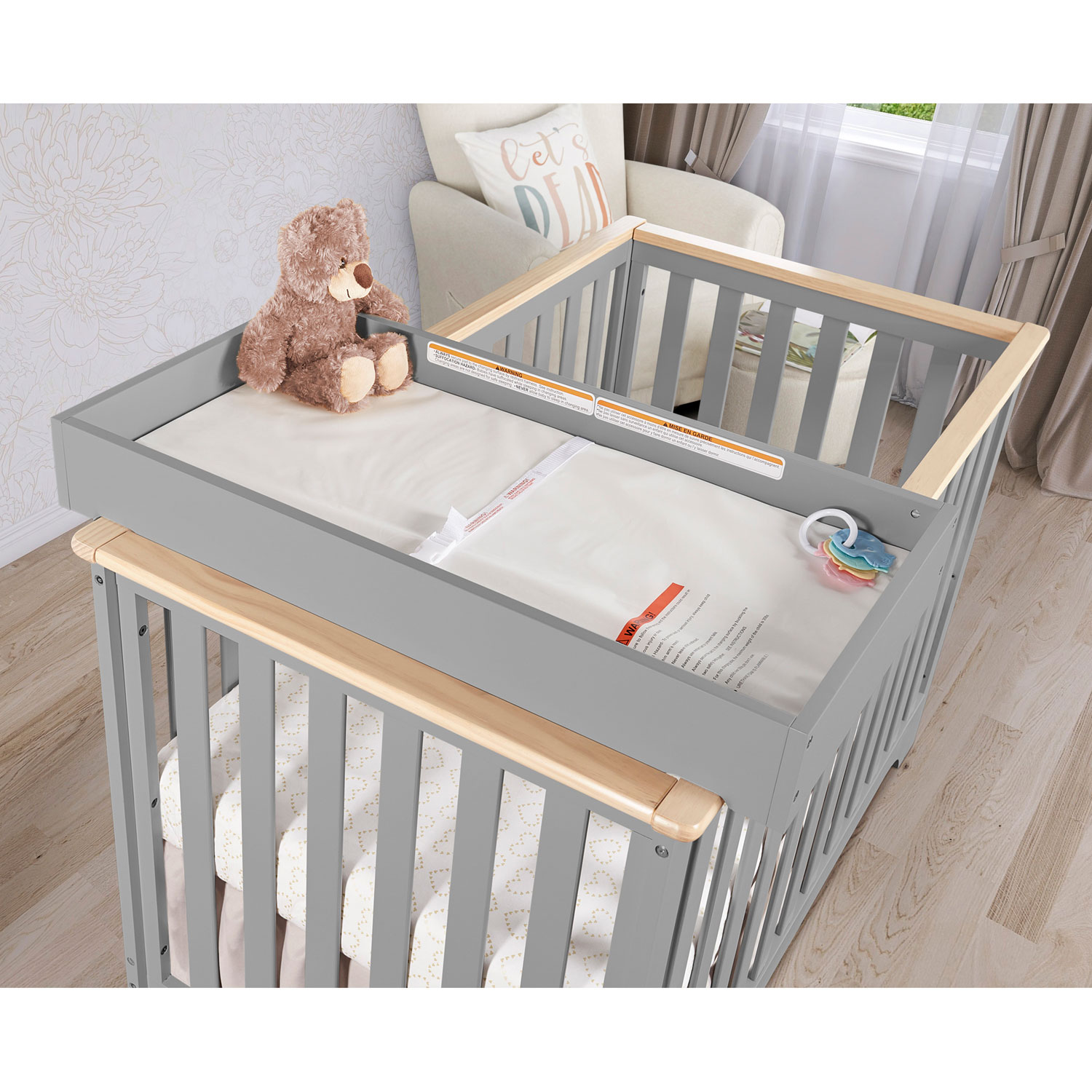 Lit de bébé transformable 5-en-1 avec table à langer Orion de Dream On Me - Gris